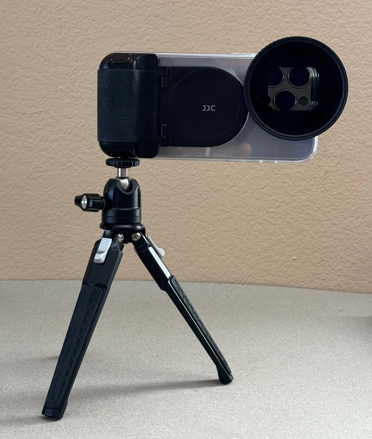 JJC Magnetic Phone Camera Grip Handle with Remote for MagSafe iPhone | Camera Handle Bluetooth Bracket for iPhone Air 17 16 15 14 13 12 Pro Max MagSafe Case, Ideal for Photography/Video/Vlogging customer photo 2