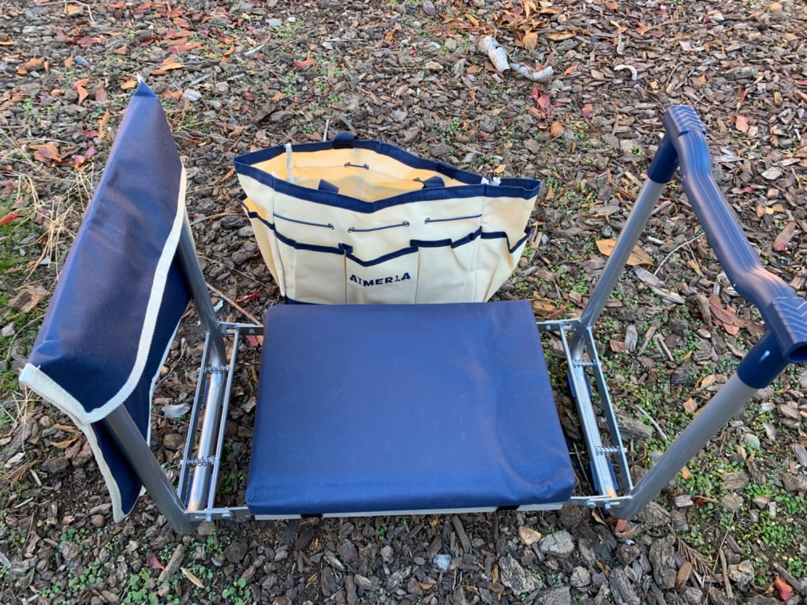 K5 Foldable Kneeler Seat - Heavy Duty (Detachable Cloud Kneeler Pad) - Garden Stool - 2 Large Tool Bags - Portable Bench for Indoor & Outdoor customer photo 1