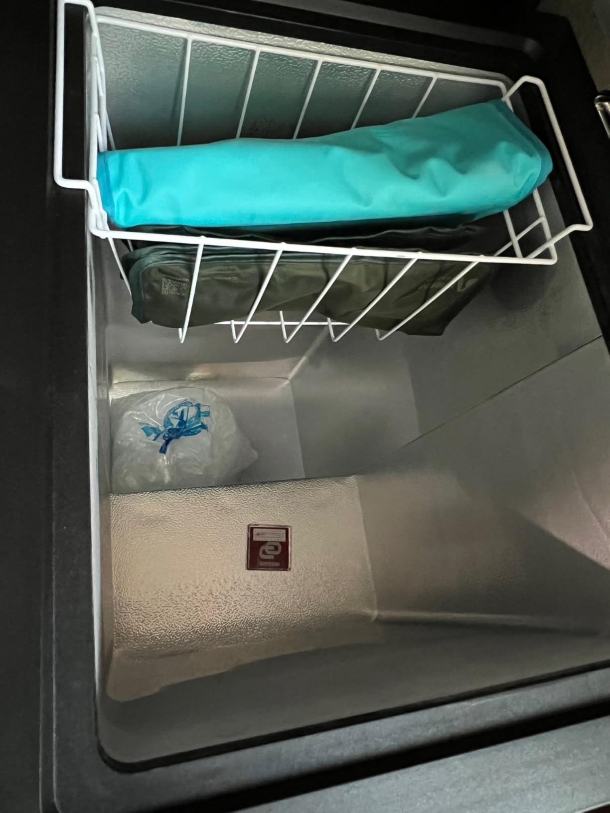 Igloo 5.0 Cu Ft. Upright Deep Freezer Chest- Deep Freezer with Quick Freezing System & Adjustable Thermostat- Low Noise Freezer with Removable Basket & LED Lights for Homes, Garages & Basements- Black customer photo 2