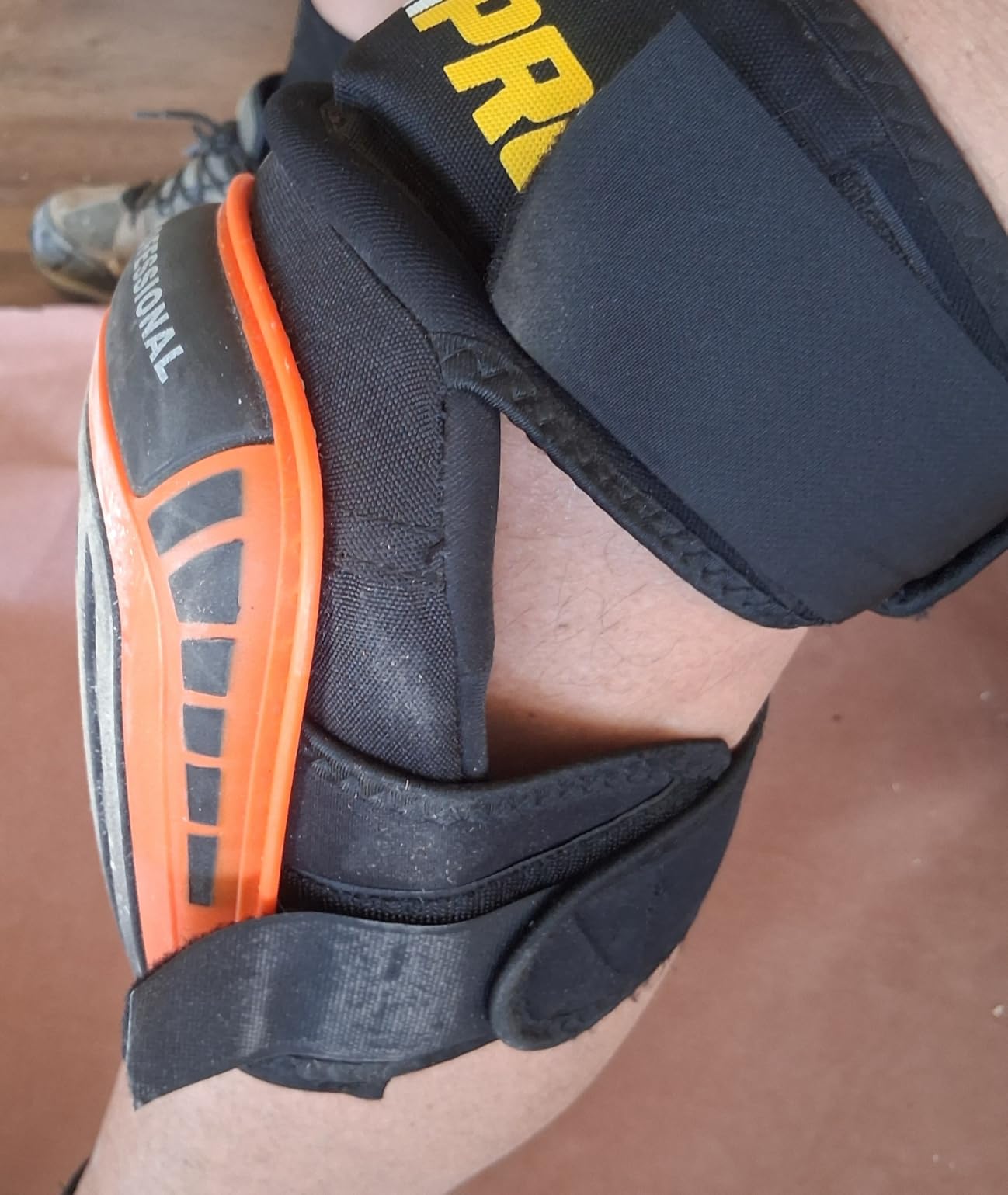 GRENPRO Heavy Duty Knee Pads for Men, Gel Foam, Construction Work | Adjustable anti-slip straps, comfortable knee pad for men and women, flooring, cleaning, tiling, roofing, gardening customer photo 2