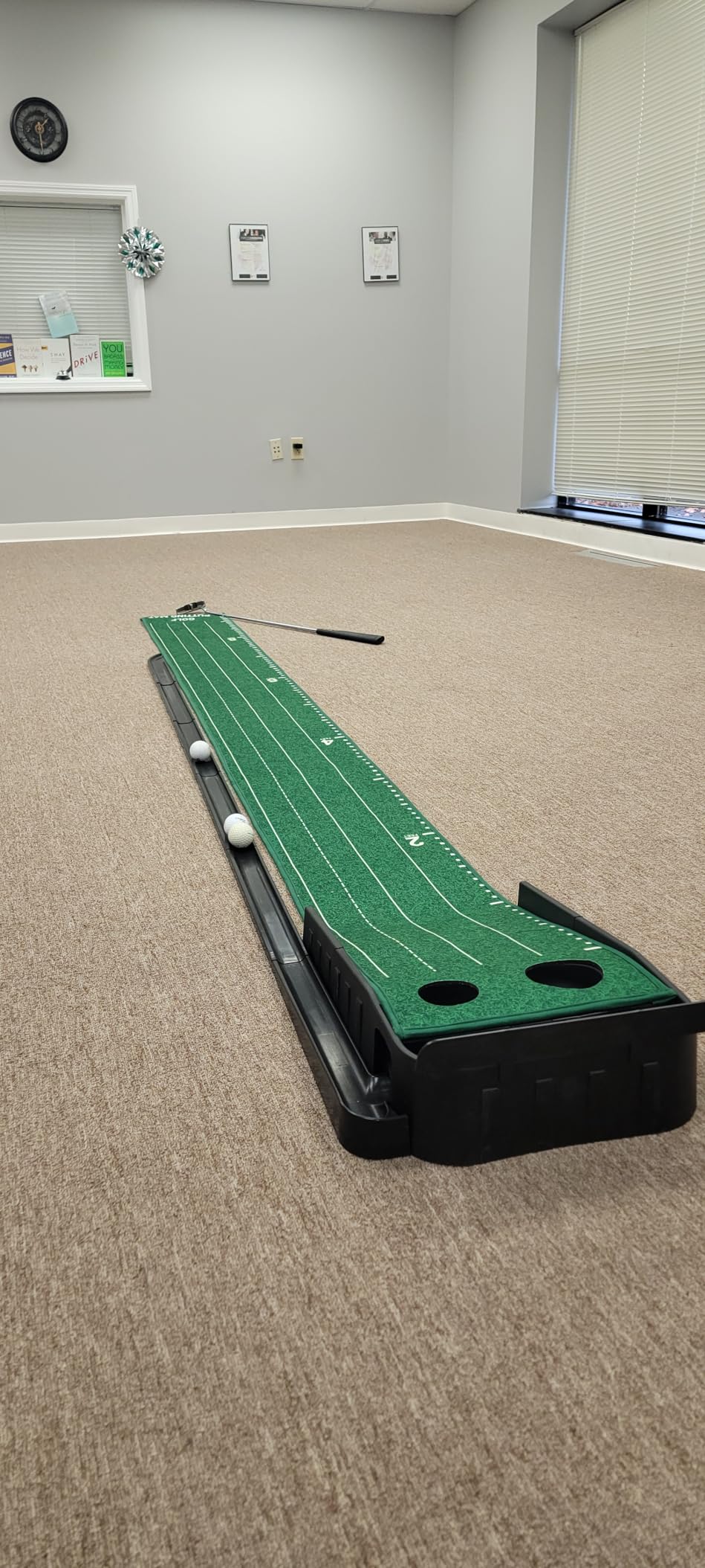 ropoda 9ft Golf Putting Green, Portable Putting Mat for Home and Office with Auto Ball Return Function, Golf Practice Putting Mat Aid for Indoor and Outdoor Use, Classic or with a Putting Mirror customer photo 2