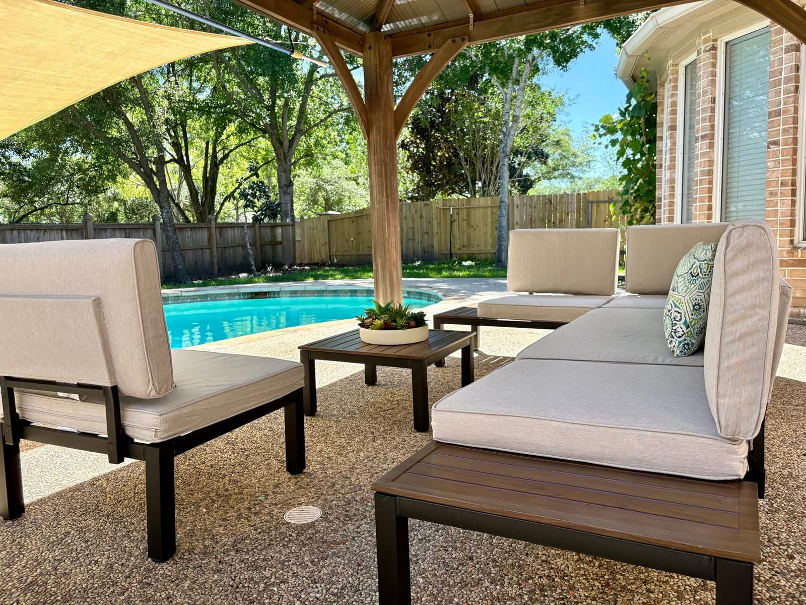 Sophia & William 6-Seat Metal Patio Sofa Sectional Set with Gray Cushions | Modern Patio Conversation Sets 6 Piece Outdoor Modular Couch with Built-in Side Table for Backyard customer photo 2