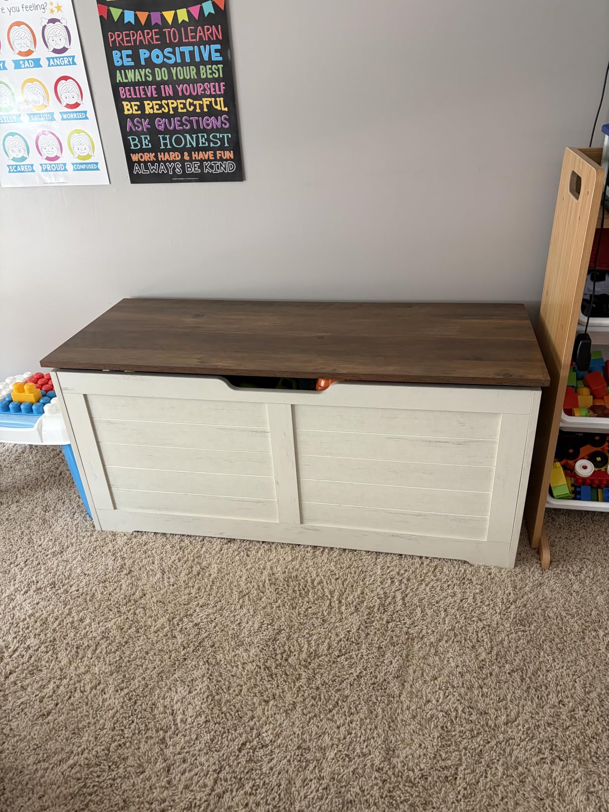VASAGLE Storage Chest, 39.4 Inches Width Bench with 2 Safety Hinges | Farmhouse Style, for Entryway, Bedroom, Living Room, Honey Brown, SOFIE Collection ULSB061K01 customer photo 1