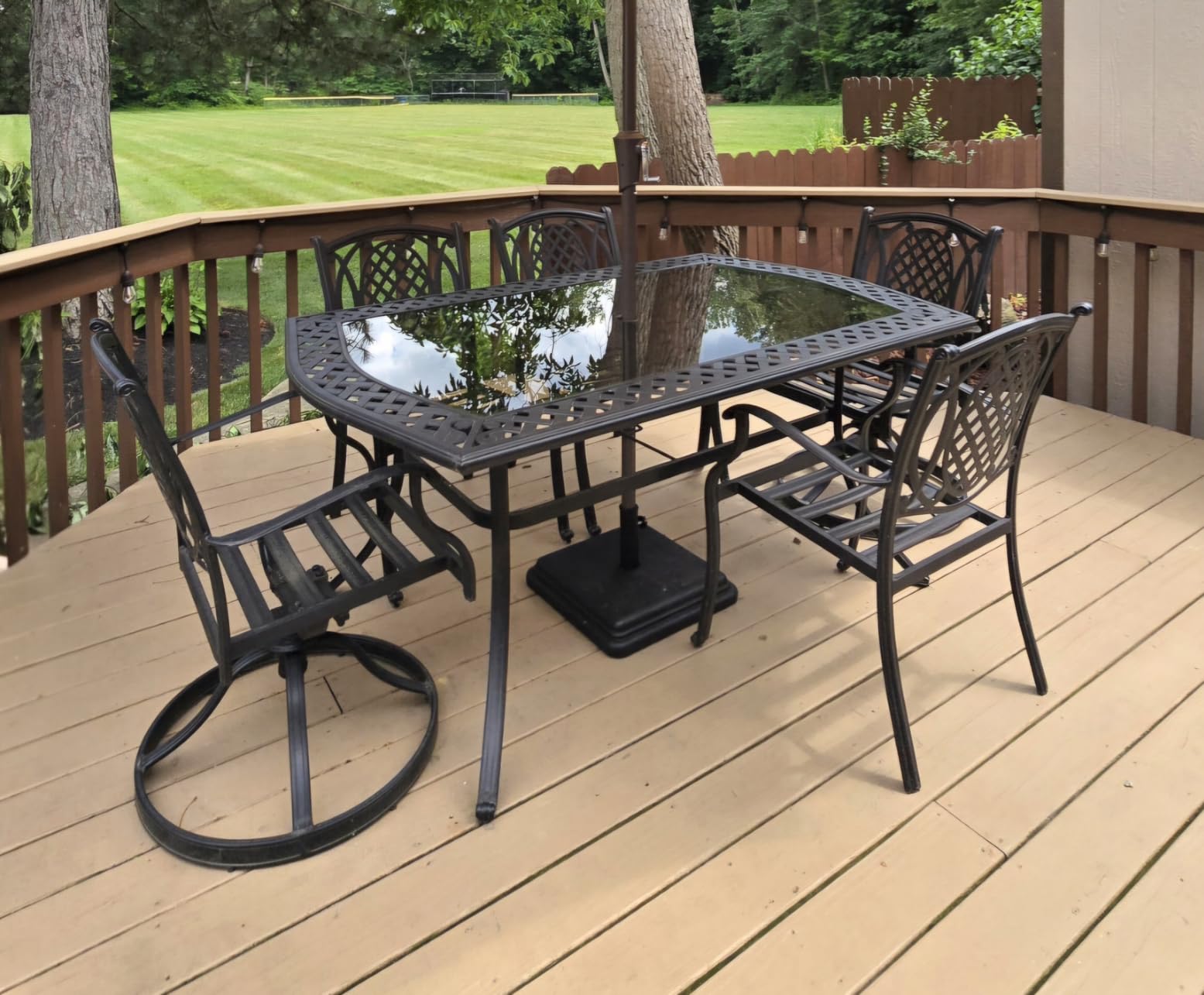 US Weight 40 Pound Umbrella Base - Weighted Umbrella Base For Use With Patio Table - Heavy Duty Base for Umbrella - Made in the USA - Multiple Colors Available customer photo 2