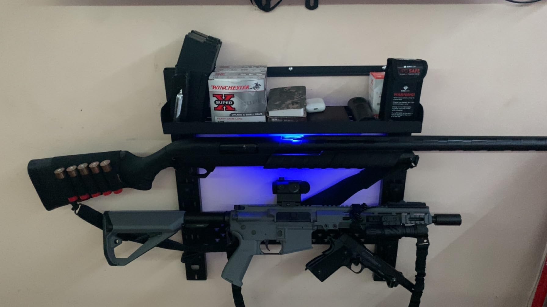 ONETIGRIS Gun Rack Wall Mount, Indoor Gun Rack for Wall with Shelf Horizontal and 1 Removable Gun Accessories Tray customer photo 2
