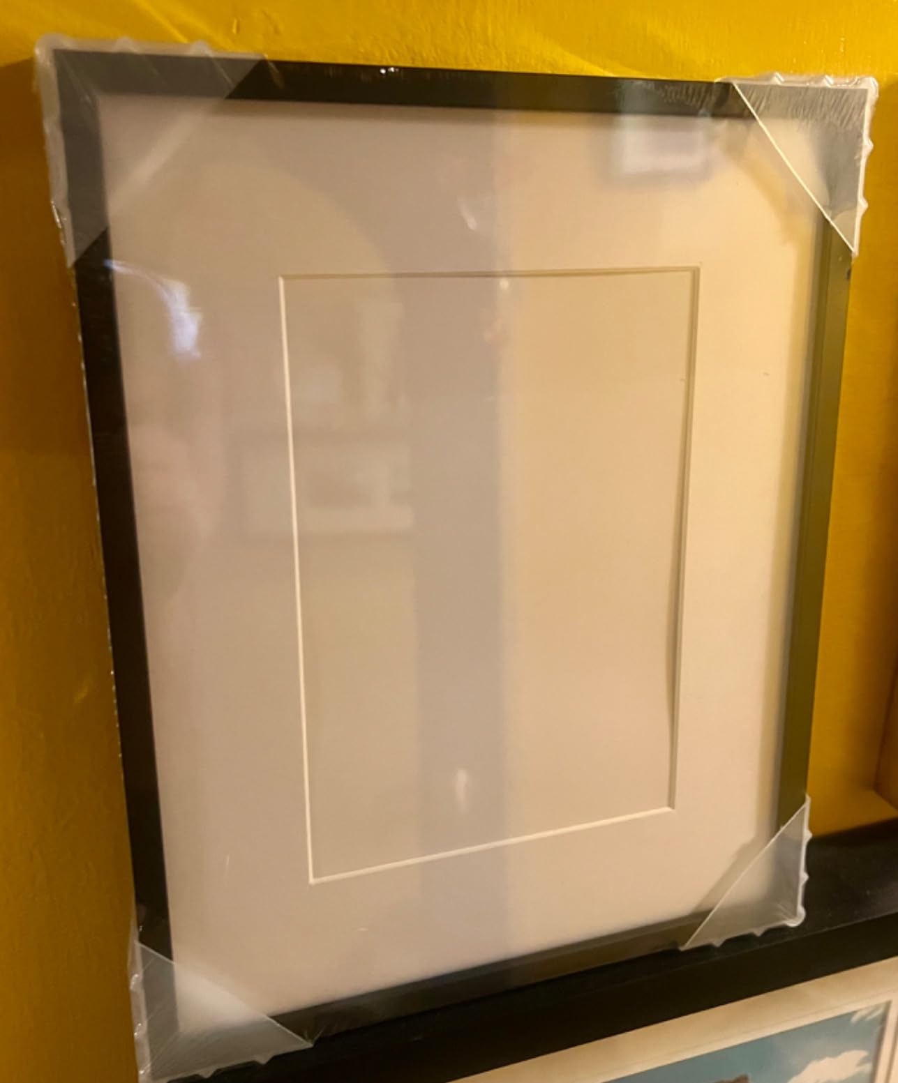 eletecpro Aluminum Gallery Wall Frame Set of 7 with Glass Cover, Gold | Including 1Pc 11x14, 2Pcs 8x10, 4Pcs 5x7 Photo Frames, Multiple Sizes Picture Frames Collage Wall Decor or Tabletop Display customer photo 2