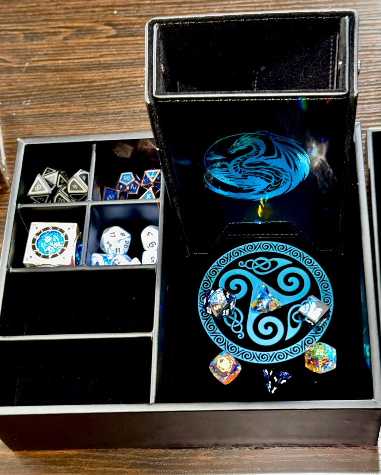 All-in-One Game Roamer - Dice Tray & Tower for DND and RPG | All-in-One Tray & Large Dice Tower for Random Rolls - Stores Sets, Mini's and More Compatible with D&D Gift Accessories customer photo 1