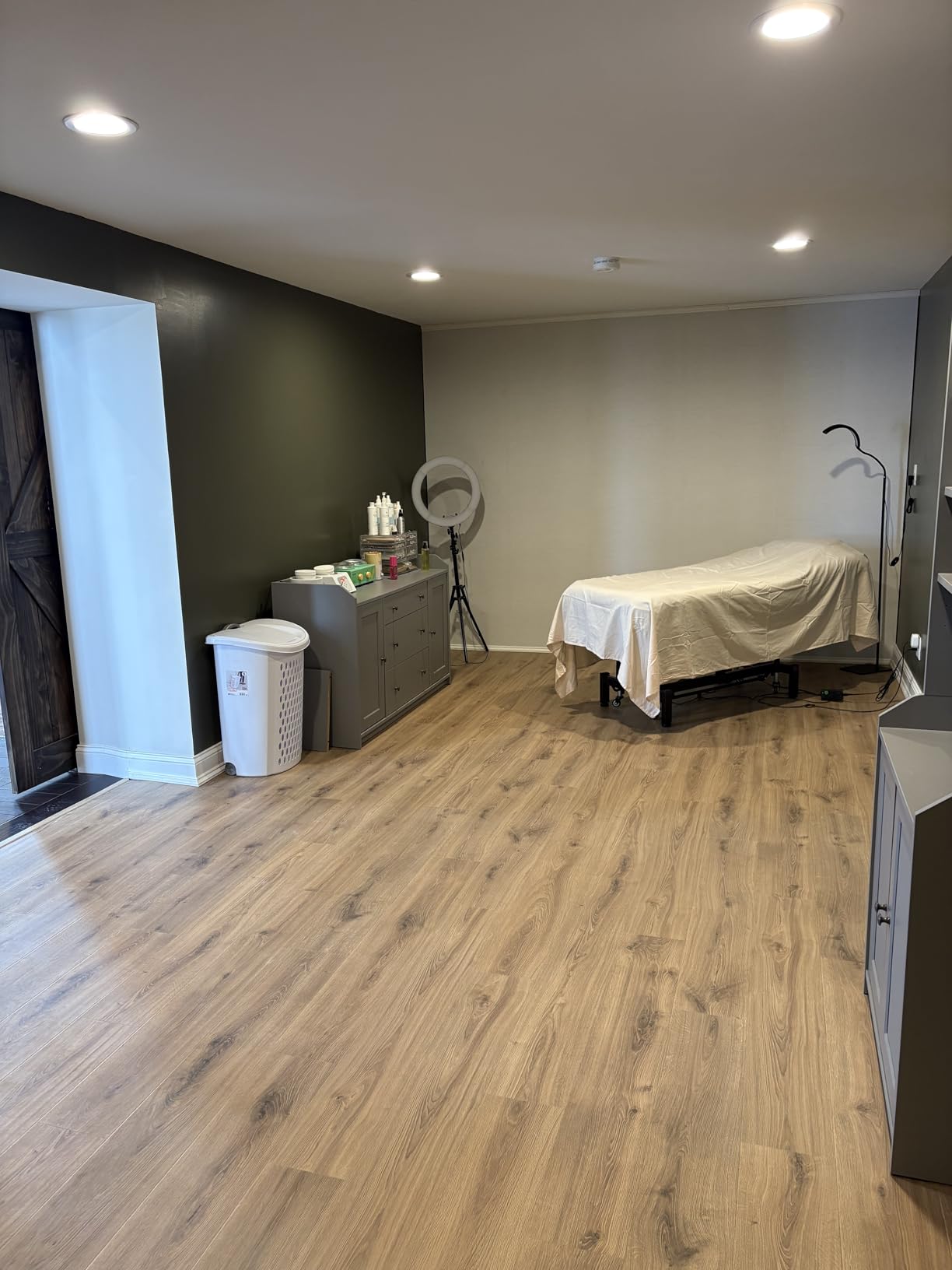 VEVOR Portable Massage Table 28