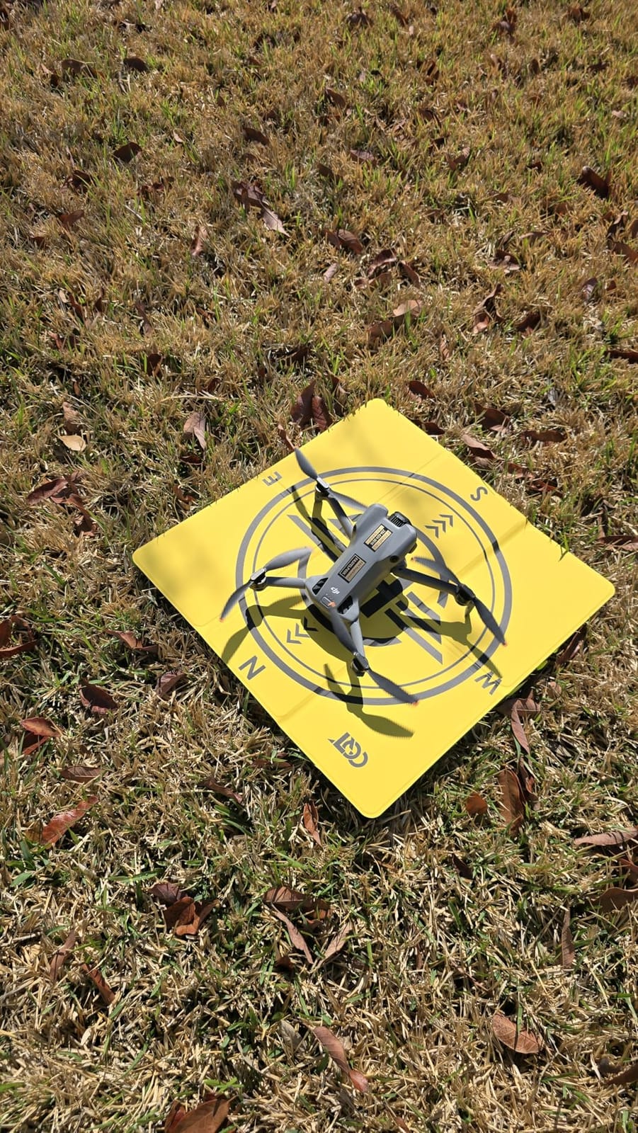 CQT Drone Landing Pad Universal Waterproof Weighted Portable Fast-Foldable Helipad Launch for DJI Avata 360 Mavic 3 4 Pro/Mini 2 SE/Air 2 2S/Mini 3 4 5 Pro/Mavic 2/Holy Stone/FPV/Avata 2/RC Quadcopters Accessories (55CM Yellow+Dark Gray) customer photo 2