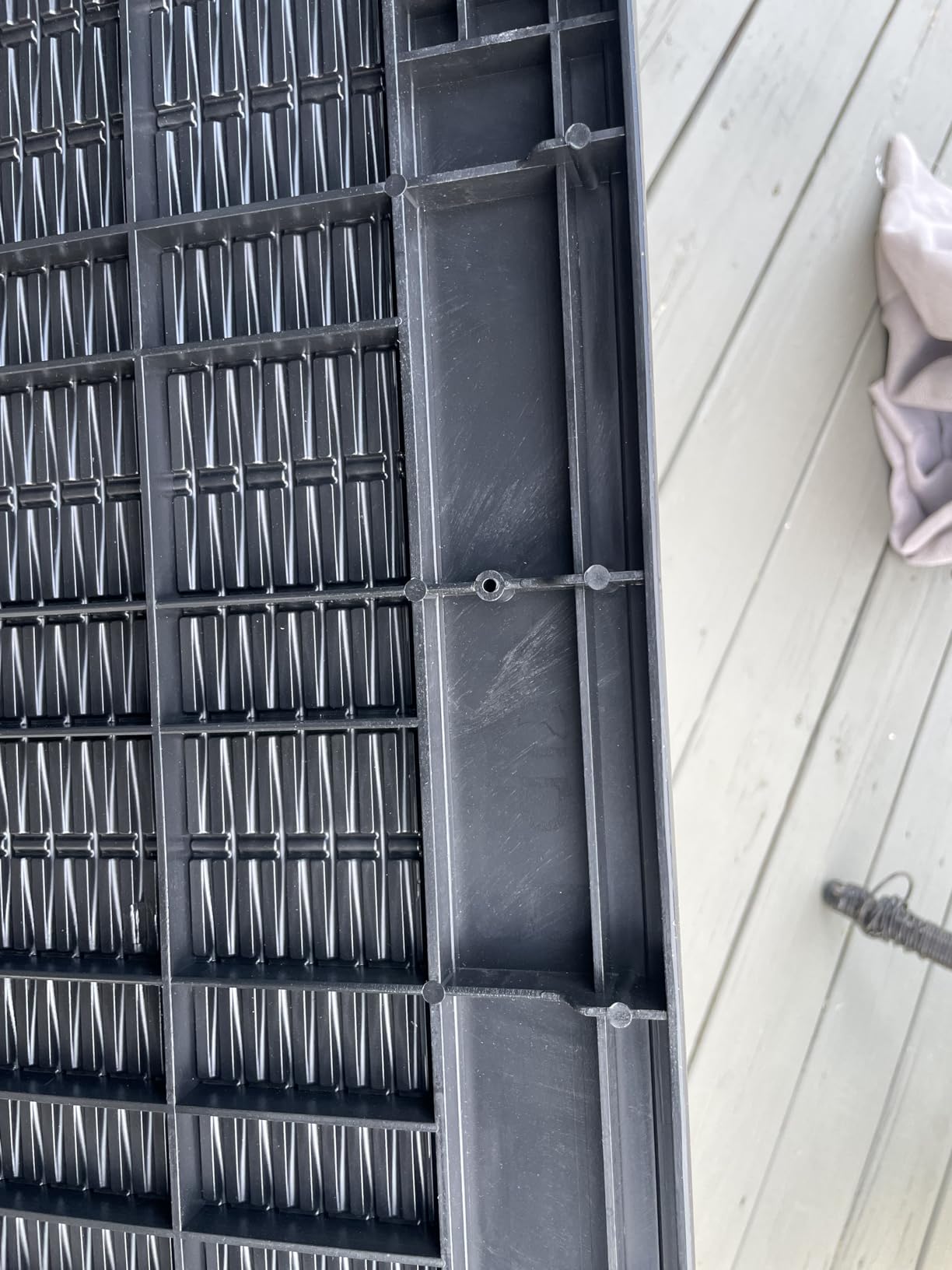 PatioZen 150 Gallon Resin Deck Box, Lockable Patio Outdoor Storage Box for Furniture, Garden Tools and Tools Storage, Waterproof Outside Storage Boxes - Black customer photo 1