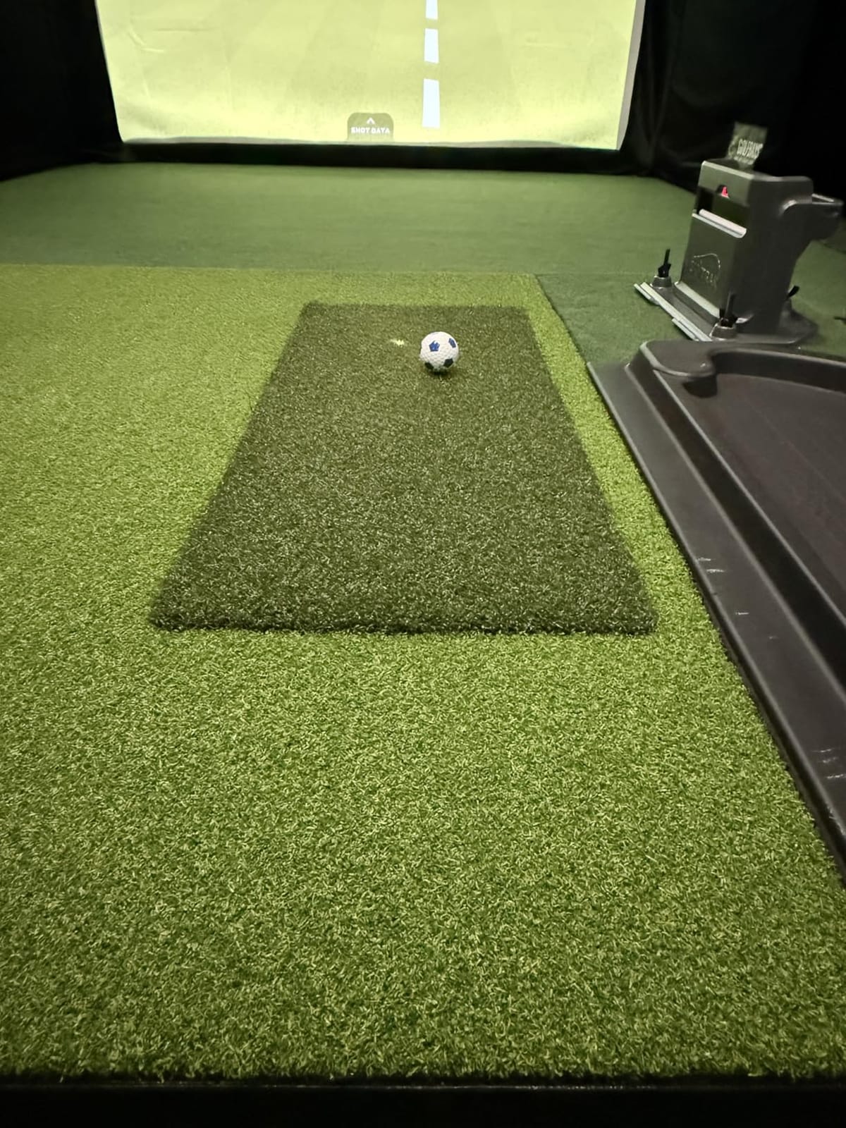 The Indoor Golf Shop SIGPRO Hitting Strips - Professional-Grade, Replaceable Golf Hitting Mat - Realistic Hitting Surface - Replaceable with SIGPRO - Joint-Friendly customer photo 2