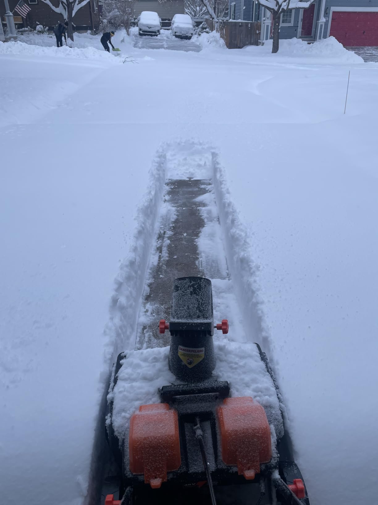 VOLTASK 48V Cordless Snow Blower, 48-Volt | 20-Inch Brushless Electric Snow Blower Cordless with Directional Plate & LED Lights customer photo 1