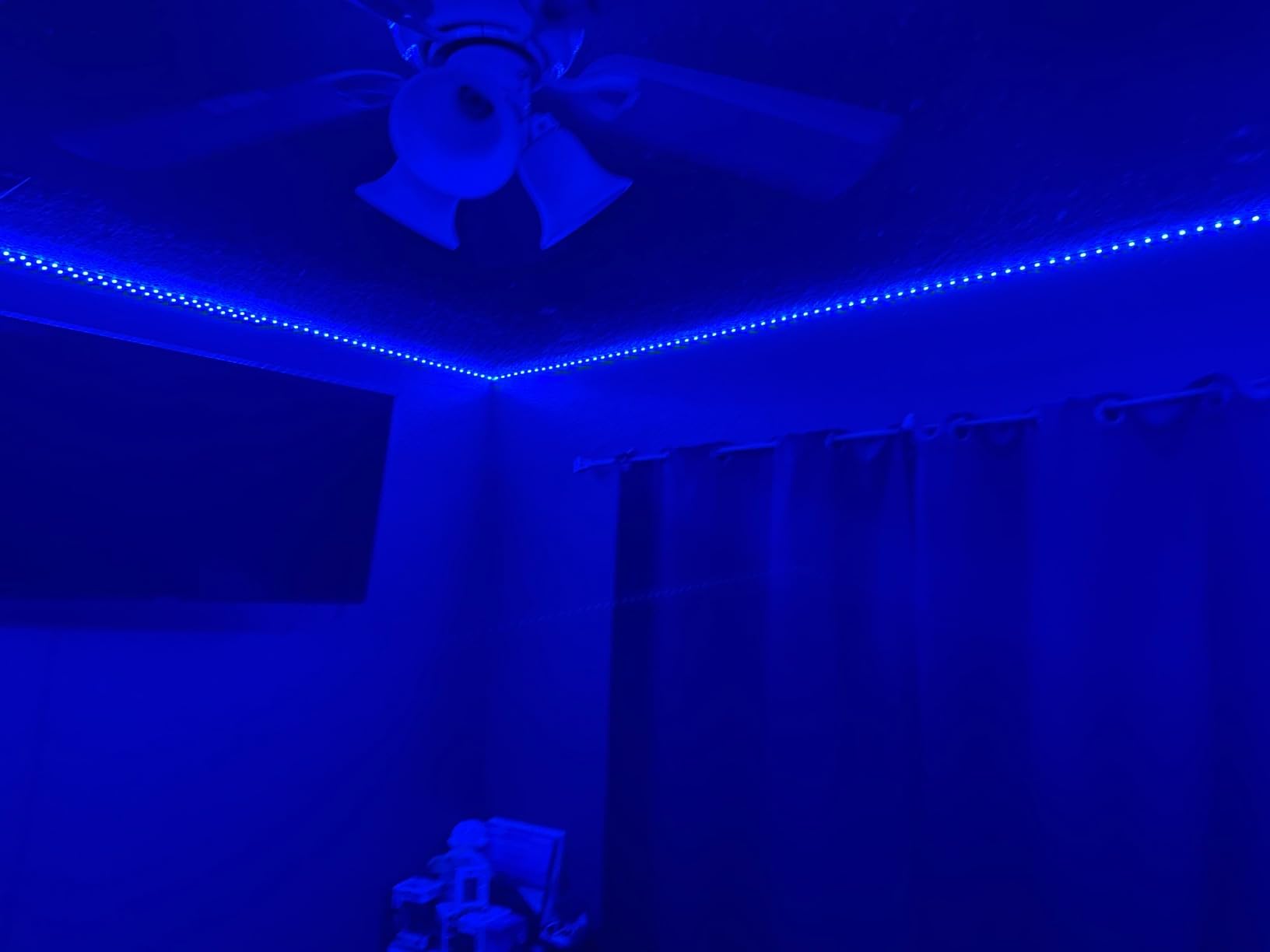 Lepro S1 AI Smart LED Strip Lights with IC 50FT 2.4G WiFi Bluetooth | AI lighting designer, Rainbow chasing effects, Color segment DIY, Music sync, High density LEDs customer photo 2