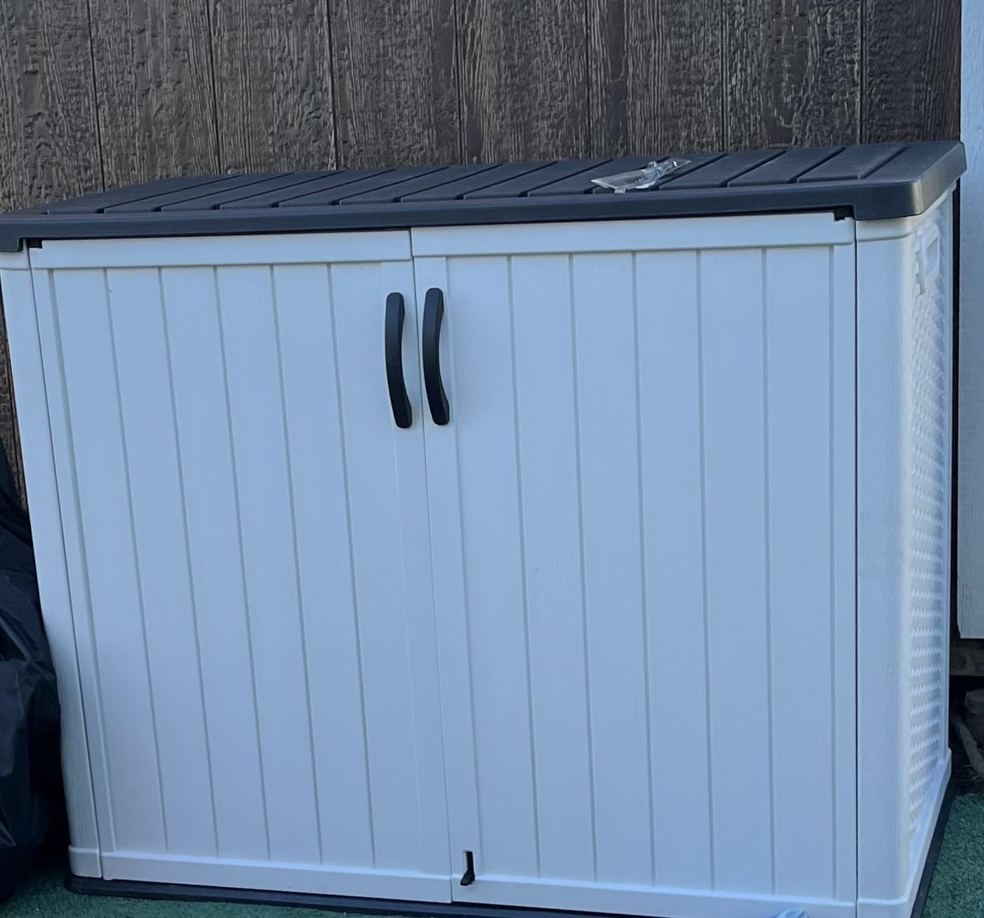Devoko Outdoor Storage Cabinet 26 Cu Ft with Lockable Doors, Horizontal Storage Shed Waterproof Patio Tools Storage Box for Sofa Cushions, Gardening Tools and Accessories (White) customer photo 2