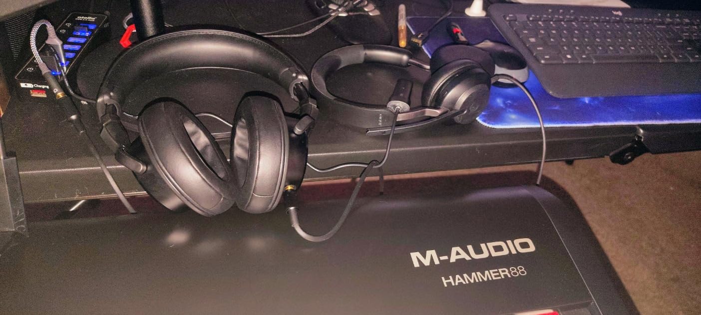 Sony MDR-M1 Professional Reference Closed Monitor Headphones customer photo 1