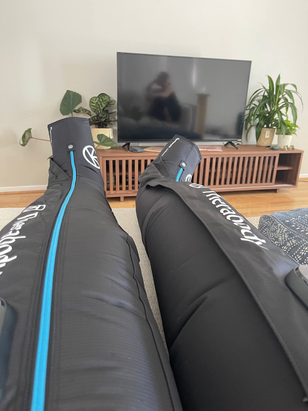 Therabody JetBoots Prime Wireless Compression Boots | Long 35