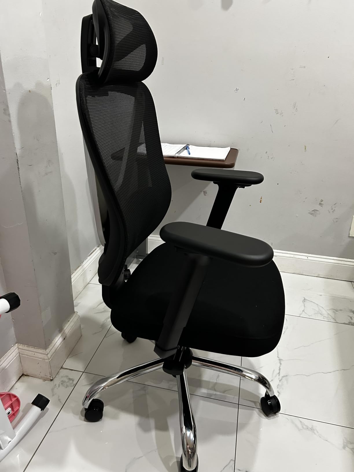 HOLLUDLE Ergonomic Mesh Office Chair - 3D Adjustable Lumbar Support & 3D Armrests, V-Shaped Back, Adjustable Desk Chair for Office & Home, Black customer photo 2