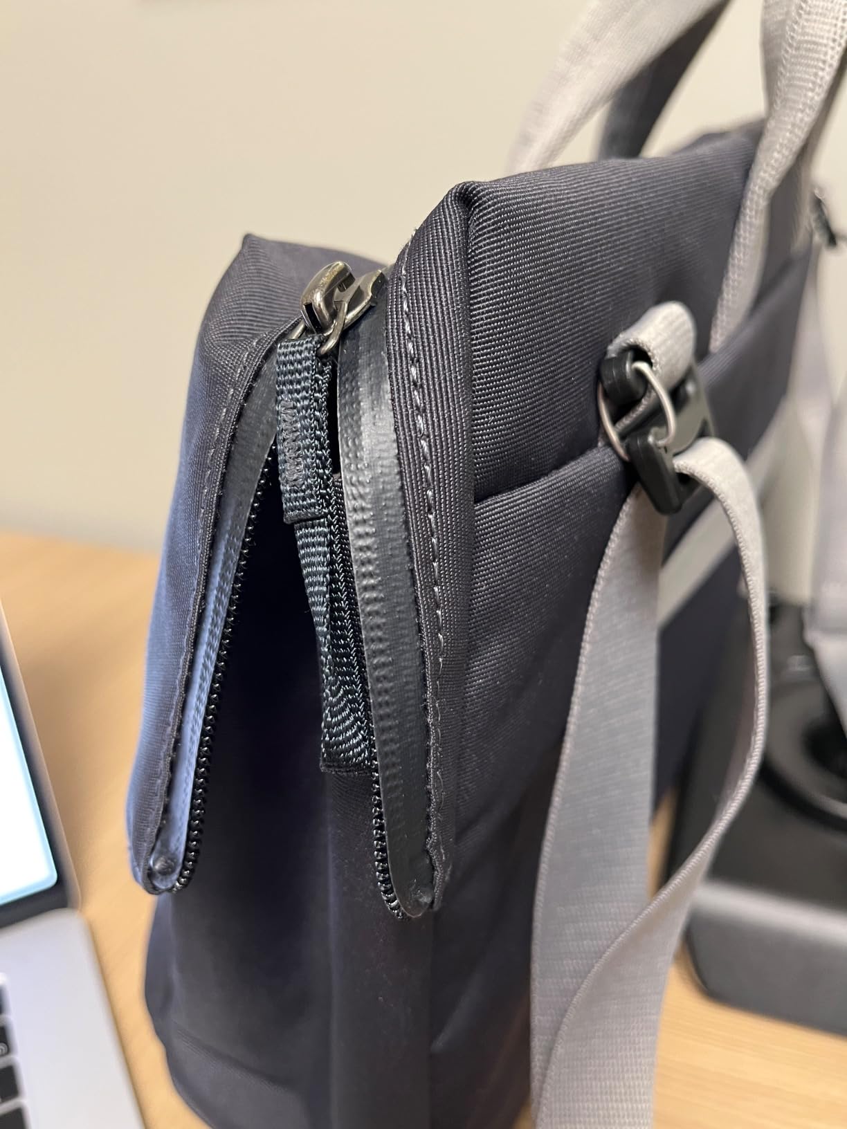 Bellroy Via Work Bag, Laptop Messenger - Black customer photo 2