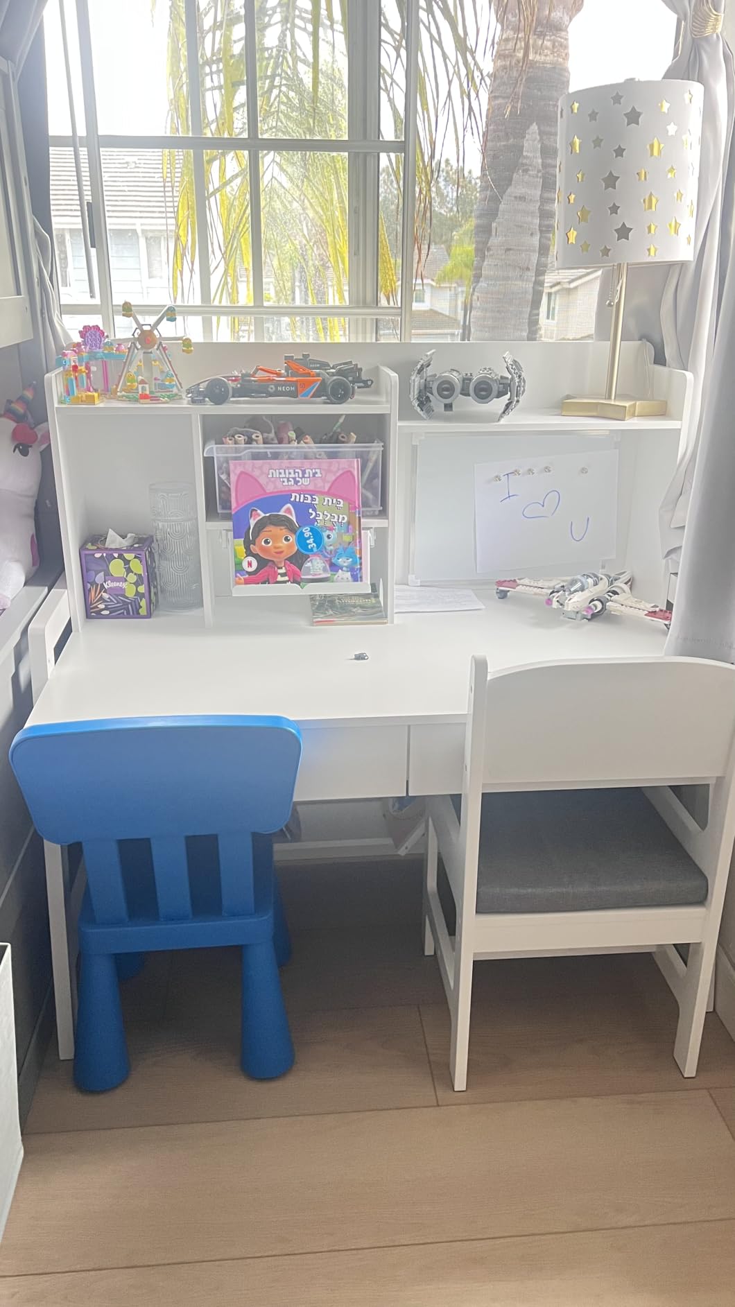 GDLF Kids Study Desk and Chair Set, Adjustable Children Study Table with Chair, Kids Wooden Desk with Hutch, Drawers, Book Stand, Whiteboard and Fabric Storage Bag for 5-12 Years Old customer photo 1