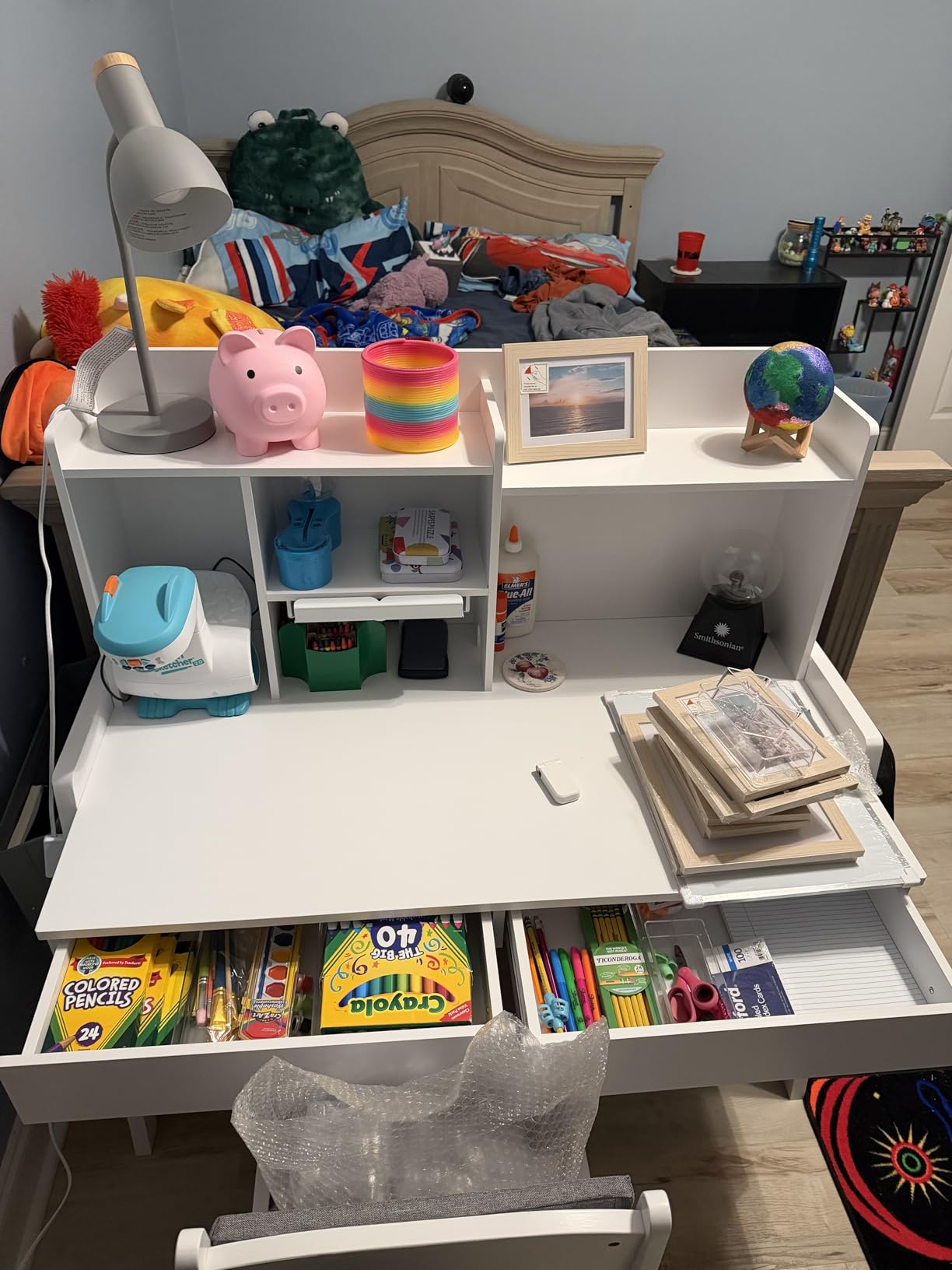 GDLF Kids Study Desk and Chair Set, Adjustable Children Study Table with Chair, Kids Wooden Desk with Hutch, Drawers, Book Stand, Whiteboard and Fabric Storage Bag for 5-12 Years Old customer photo 2