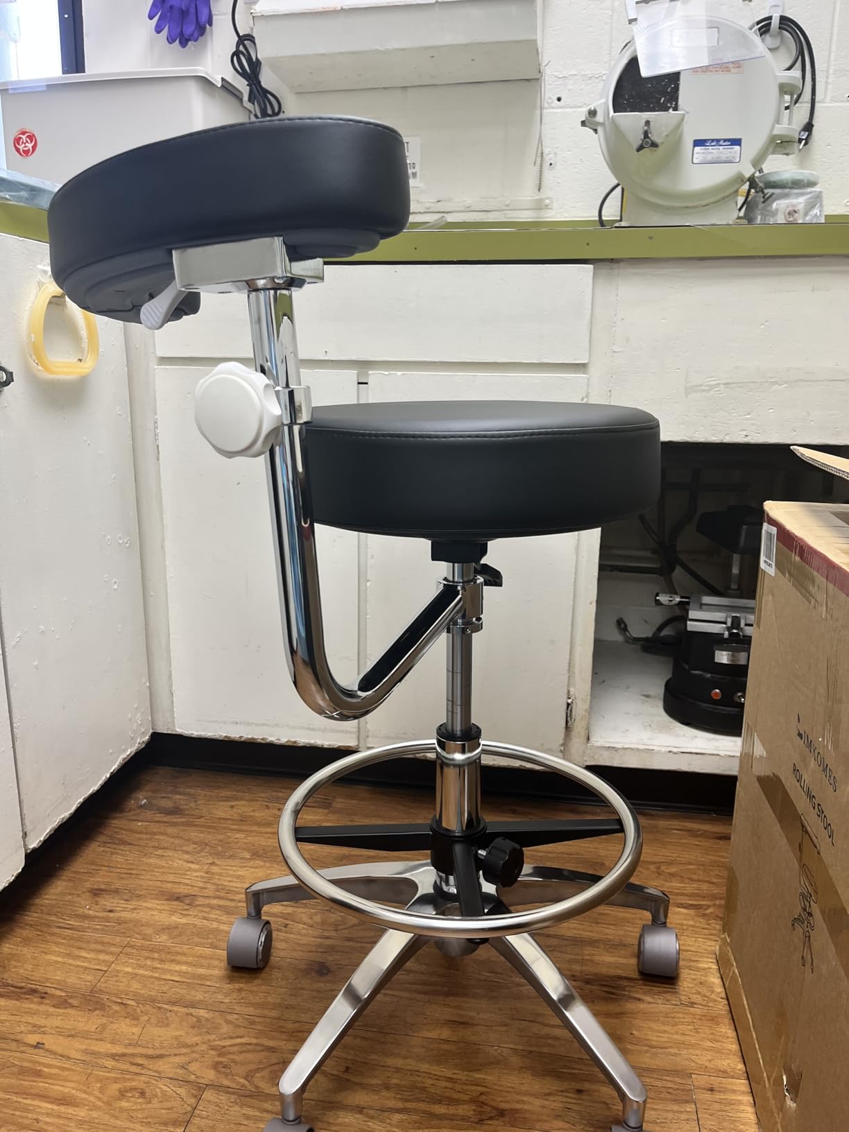 Dental Stool on Wheels, 400lb Swivel Round Stool with Rolling Base | PU Leather | Adjustable Armrest & Foot pedal Ring | Silent Castes | Ergonomic Dentist Assistant Chair for Hygienists, Medical, Clinic customer photo 1