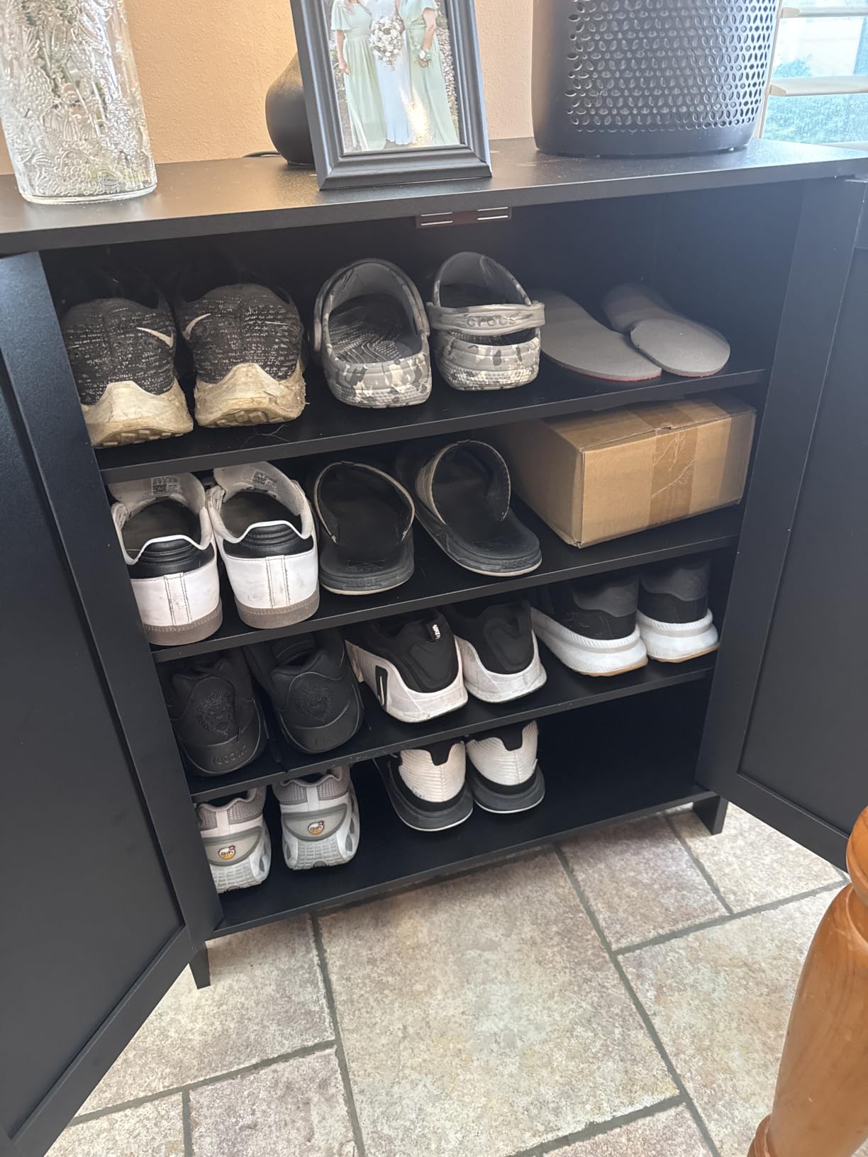 Homleke Farmhouse Shoe Cabinet with 2 Barn Doors & Wood Legs, 5-Tier Shoe Storage Cabinet, White customer photo 2