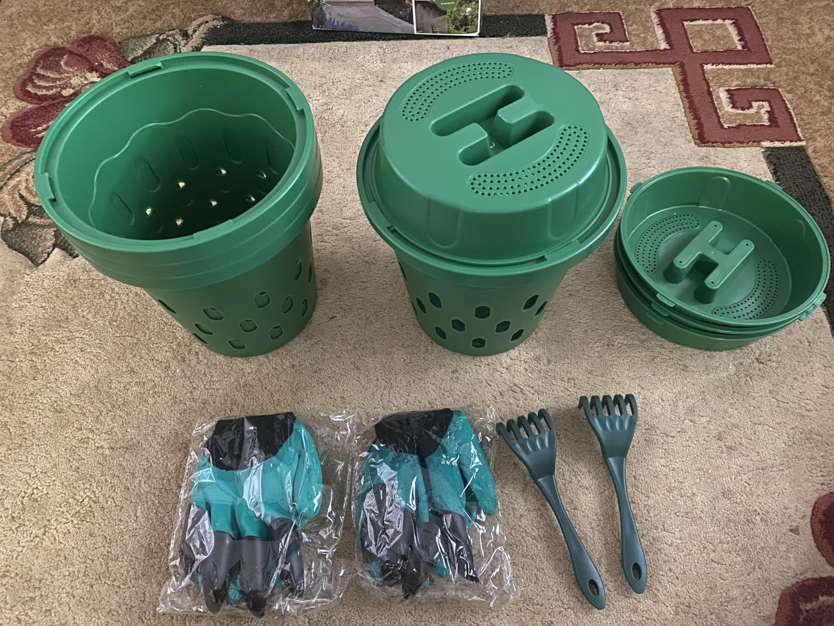 2-Pack Inground Worm Composter, Outdoor Worm Compost Bin for Garden Beds & Home Use, Vermicomposting Bin for Beginners (9.5x9.5x10.8Inch), Green customer photo 1