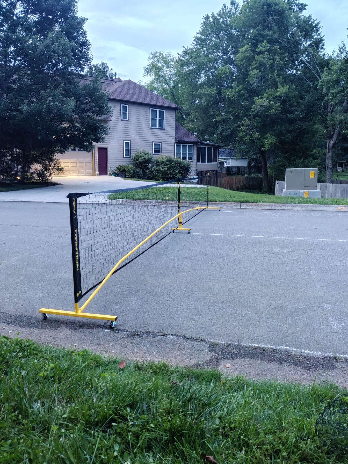 Pickleball Set Net with 4 Paddles, 6FT/11FT/22FT Portable 3-in-1 Pickle Ball Net with Carry Bag, Pickleballs, Designed for All Weather Conditions customer photo 1