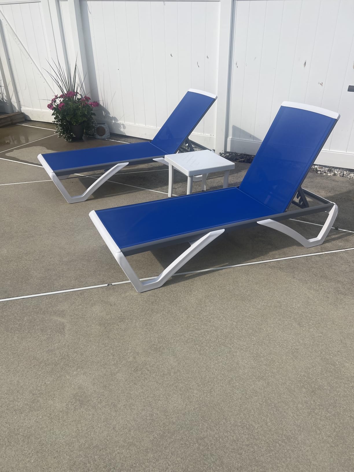 Kozyard 3-Piece Outdoor Chaise Lounge Chair Set, Fully Flat Adjustable Patio Lounger with Aluminum Frame & Resin Legs, Textilene Fabric for Poolside, Backyard & Beach (Navy Blue, 2Chairs +Table) customer photo 1