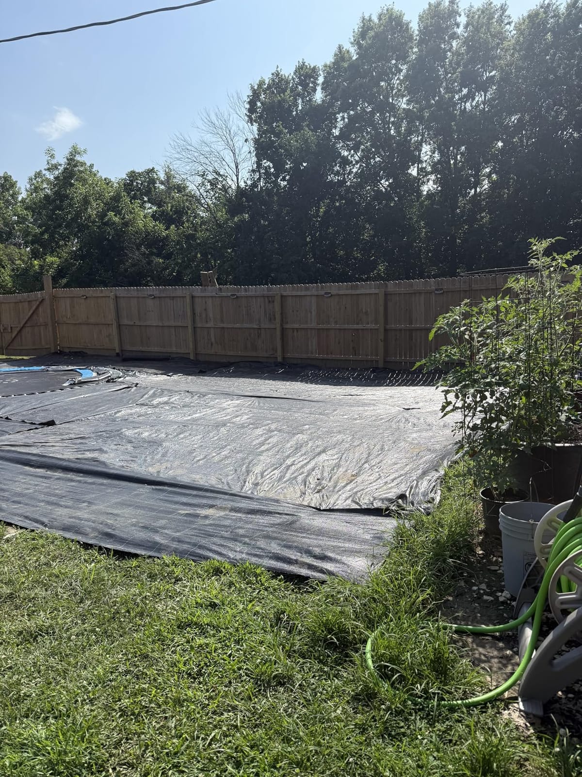 3ft x 300ft Landscape Fabric -Heavy Duty Weed Barrier Fabric for Landscaping, Weed Blocker Cloth,Geotextile Fabric for Garden, Driveway & Ground Cover, Garden Weed Mats,Grid Design customer photo 2