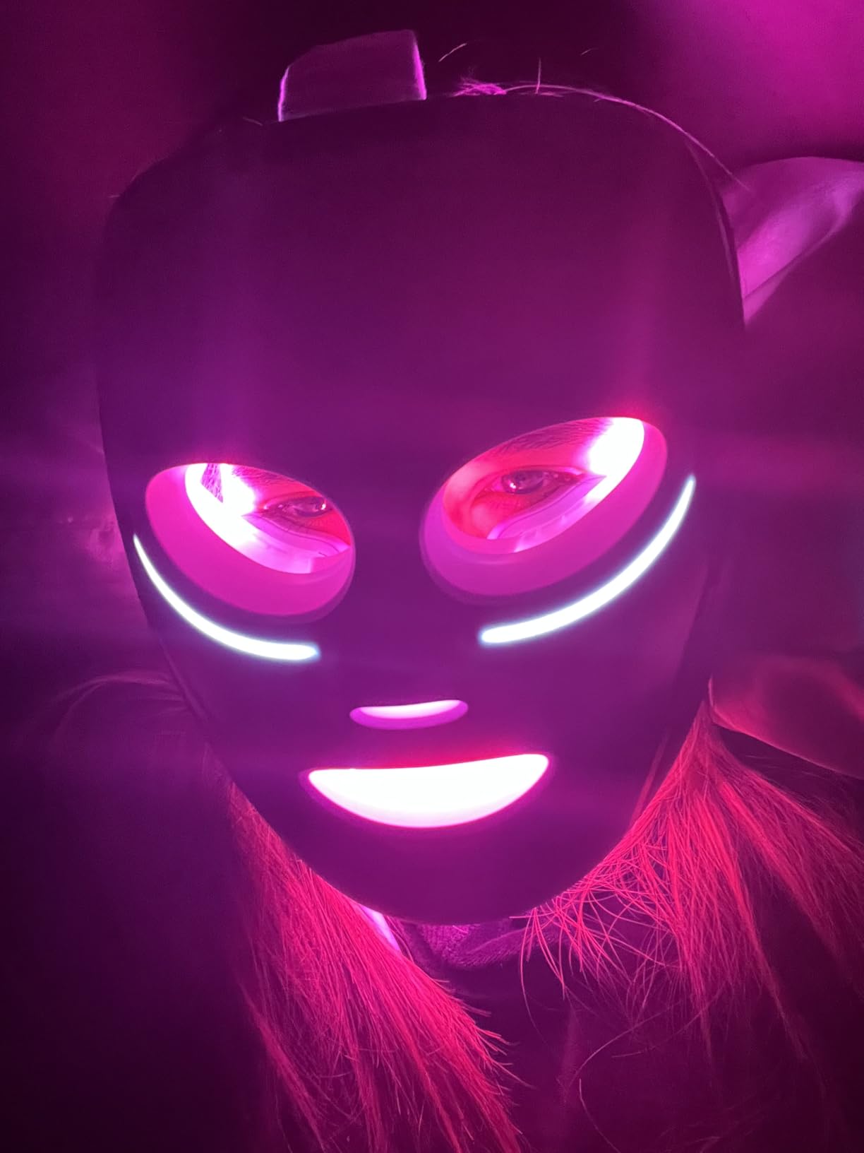 Shark CryoGlow LED Face Mask in Lilac Frost, FW312PL | #1 Skincare Facial Device in the US, Combining High-Energy LEDs, Deep Infrared & Under-Eye Cooling customer photo 1