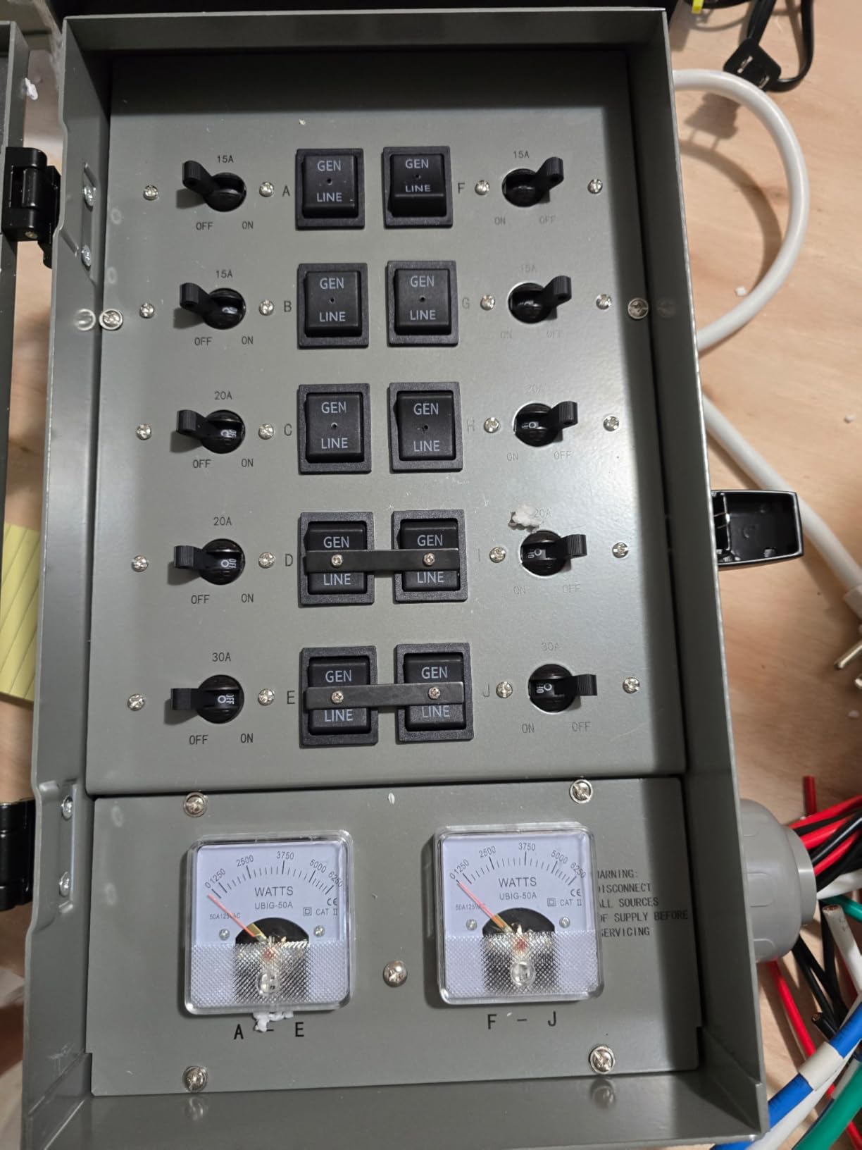 VEVOR Manual Transfer Switch, 50-Amp 10-Circuit, Prewired Generator Transfer Switch Kit with CS6375 Plug Power Inlet Box, Double-Throw Switch, NEMA 3R, Mechanical Watt Meter, for 12500W Generators customer photo 2
