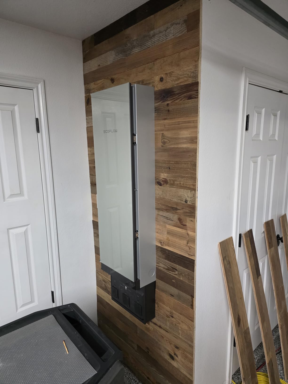 Luxdecor Reclaimed Wood Shiplap Wall Planks, 6