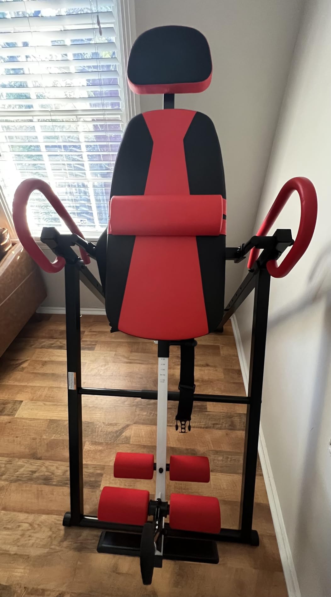 Dripex Heavy Duty Gravity Inversion Table 300 lbs Capacity with Adjustable Headrest/Lumbar Support Inversion Tables for Back Pain Relief customer photo 1