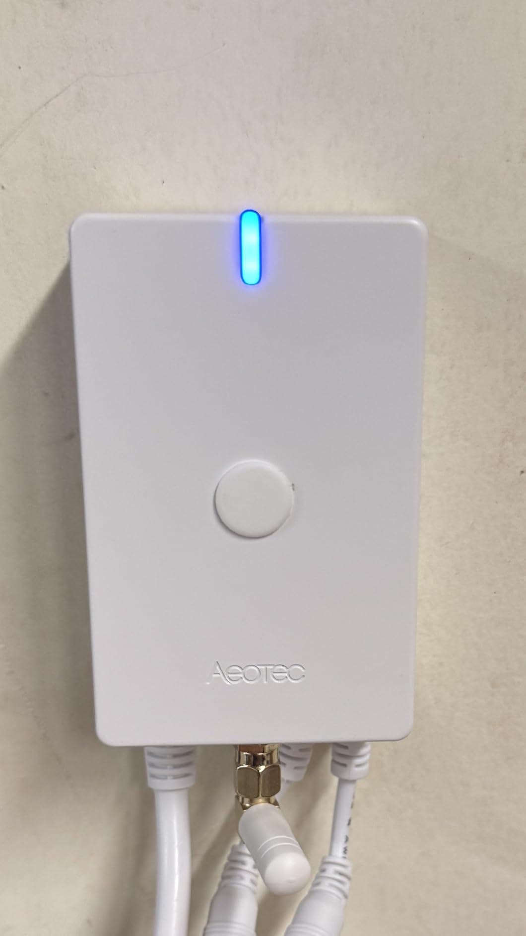 Aeotec Home Energy Meter 8 - Smart Electricity Monitor - Real-Time Usage and Production Tracking - Z-Wave Long Range - 2x200A Clamp-On Sensor - Supports 2-Phase Power - SmartThings, HomeAssistant customer photo 2