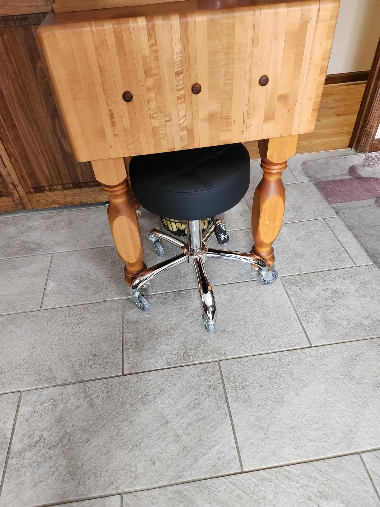BEWISHOME Rolling Stool with Wheels, Adjustable Stool Heavy Duty 450lb, 360° Swive Rolling Chair for Massage Spa Medical Tattoo, PU Thick Seat Padding Salon Chair(Black) BYD01B customer photo 1