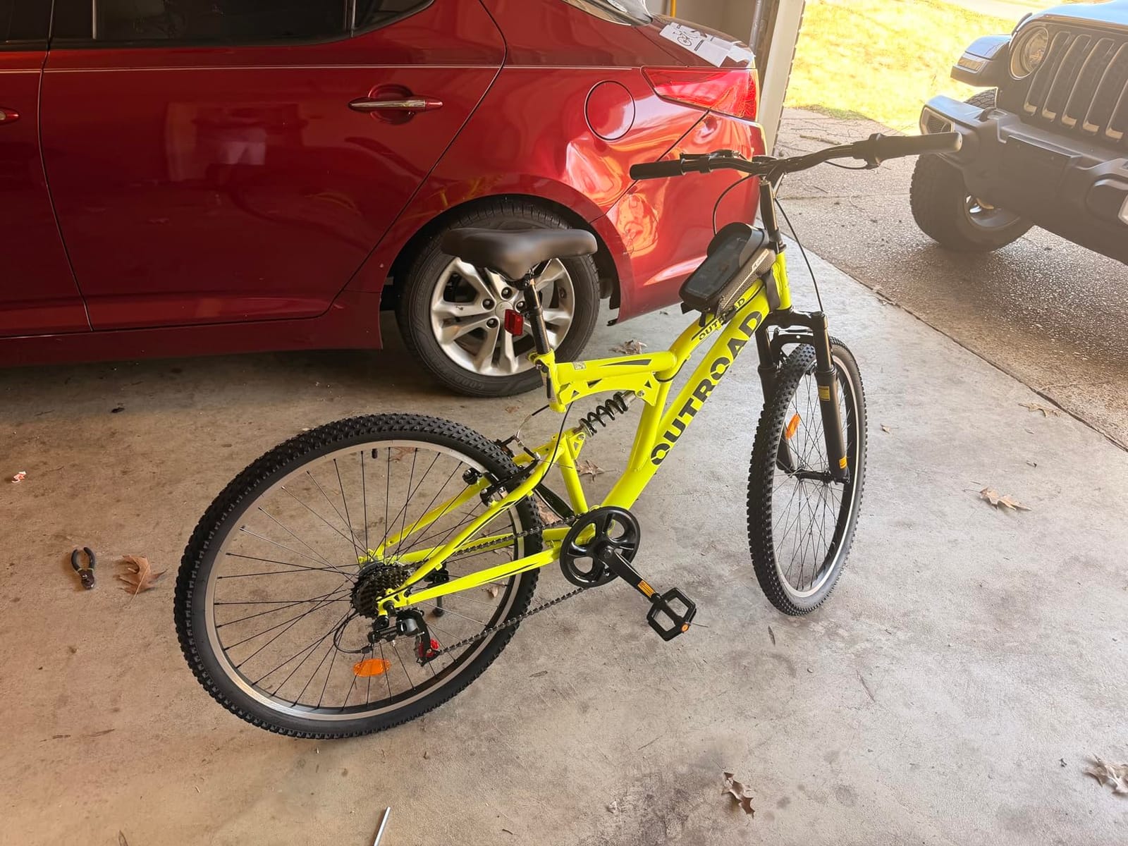 Max4out 26 inch Mountain Bike Dual Full Suspension, Outdoor Hybrid Bikes,7-Speed/High-Carbon Steel, for Men Women Adult, MTB Bicycle with Suspension Fork customer photo 1