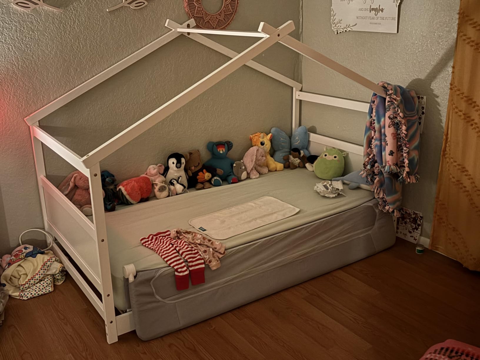 Twin House Bed, Montessori Floor Bed with Headboard & Footboard, Solid Wood customer photo 1