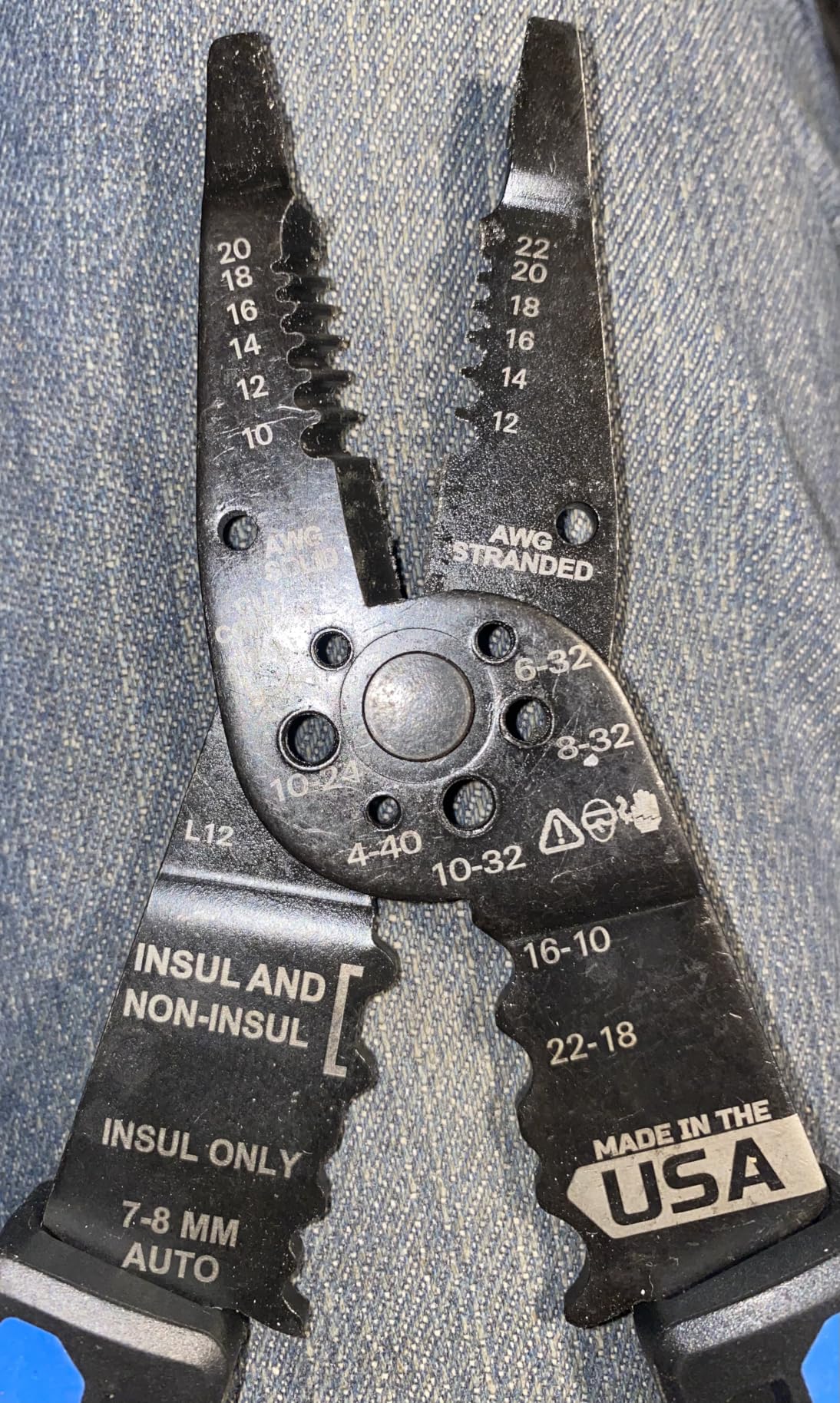 Klein Tools 1025 Long Nose Multi-Purpose Wire Stripper, Made in USA Professional Electrician Tools, Crimping Tool, Cable Stripper for 10-20 AWG Solid, 12-22 AWG Stranded Wire customer photo 1