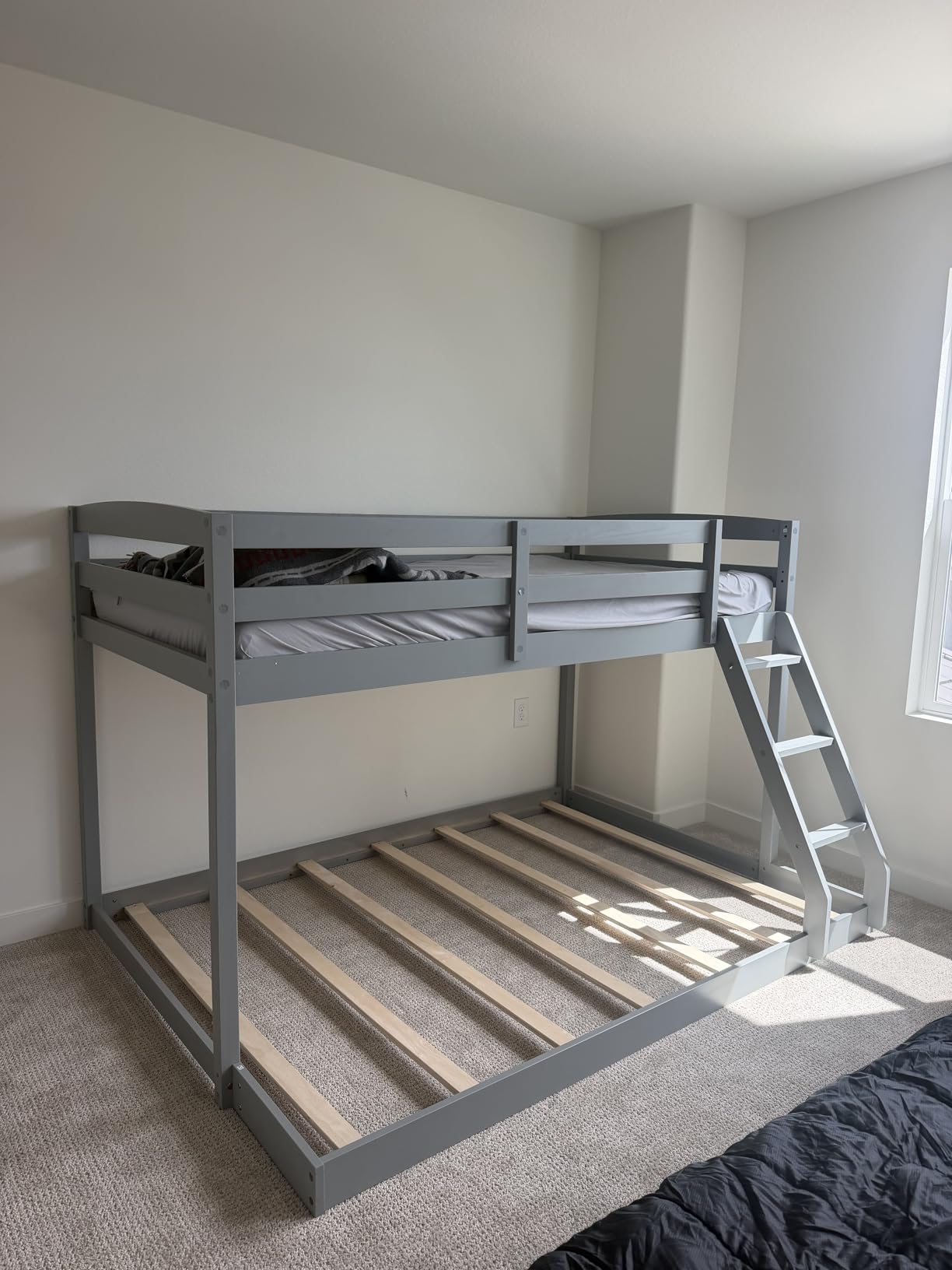 KOMFOTT Low Bunk Bed Twin Over Full, Solid Wood Twin Bed Frame with Built-in Ladder & Safety Guardrails, Space-Saving Low Bunk Bed for Kids, Teens, No Box Spring Needed customer photo 1
