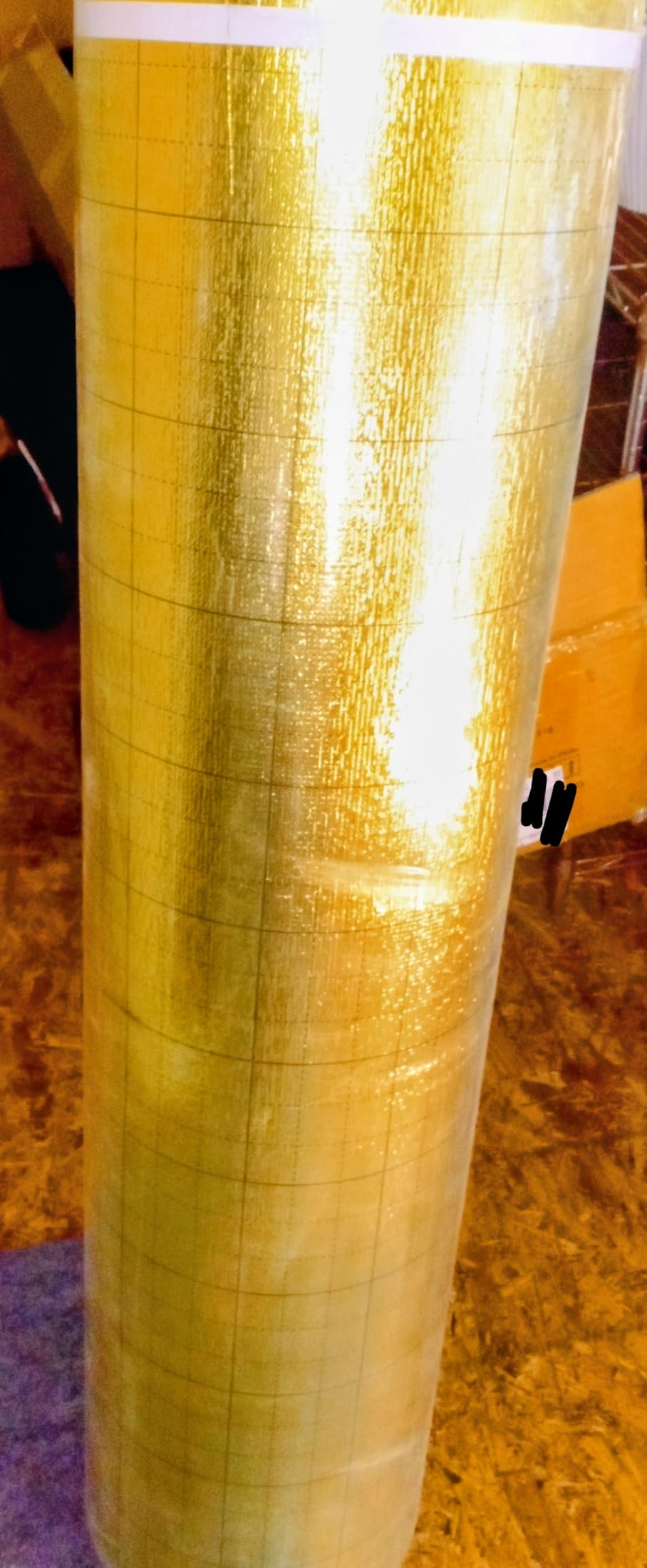VEVOR Floor Underlayment 200 sq. ft/Roll, 3-in-1 3 mm Thick Flooring Padding with Tape & Vapor Barrier, Heavy Duty EPE Foam with Gold PE, Soundproofing and Noise Reduction, for Laminate Wood Floors customer photo 2