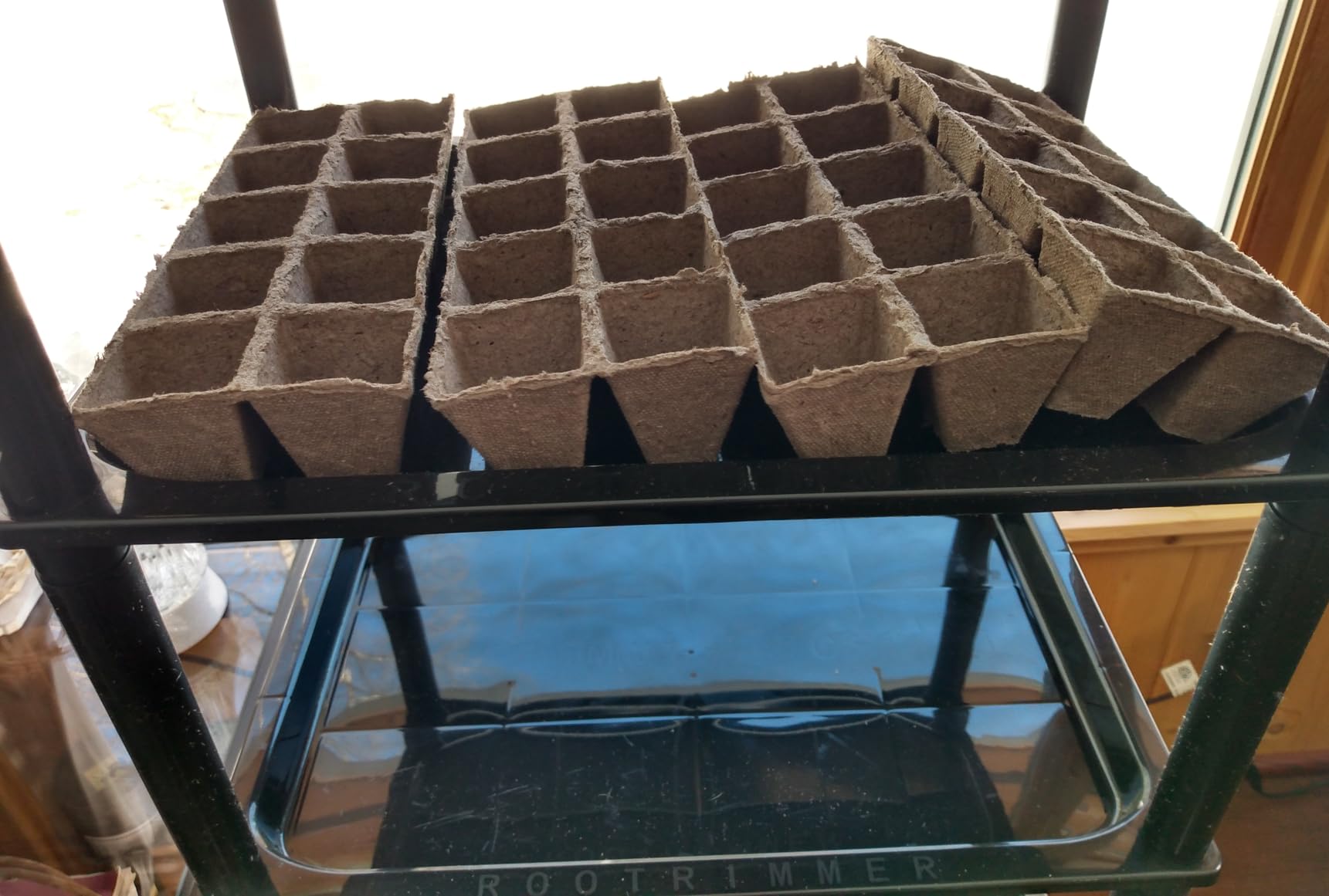RooTrimmer 5-Tier Seed Starter Trays, Plant Stand, with Bottom-Watering Design - Reinforced Thickened Shelf for Small Pots, Balcony/Indoor Seed Starting & Greenhouse, Black customer photo 2