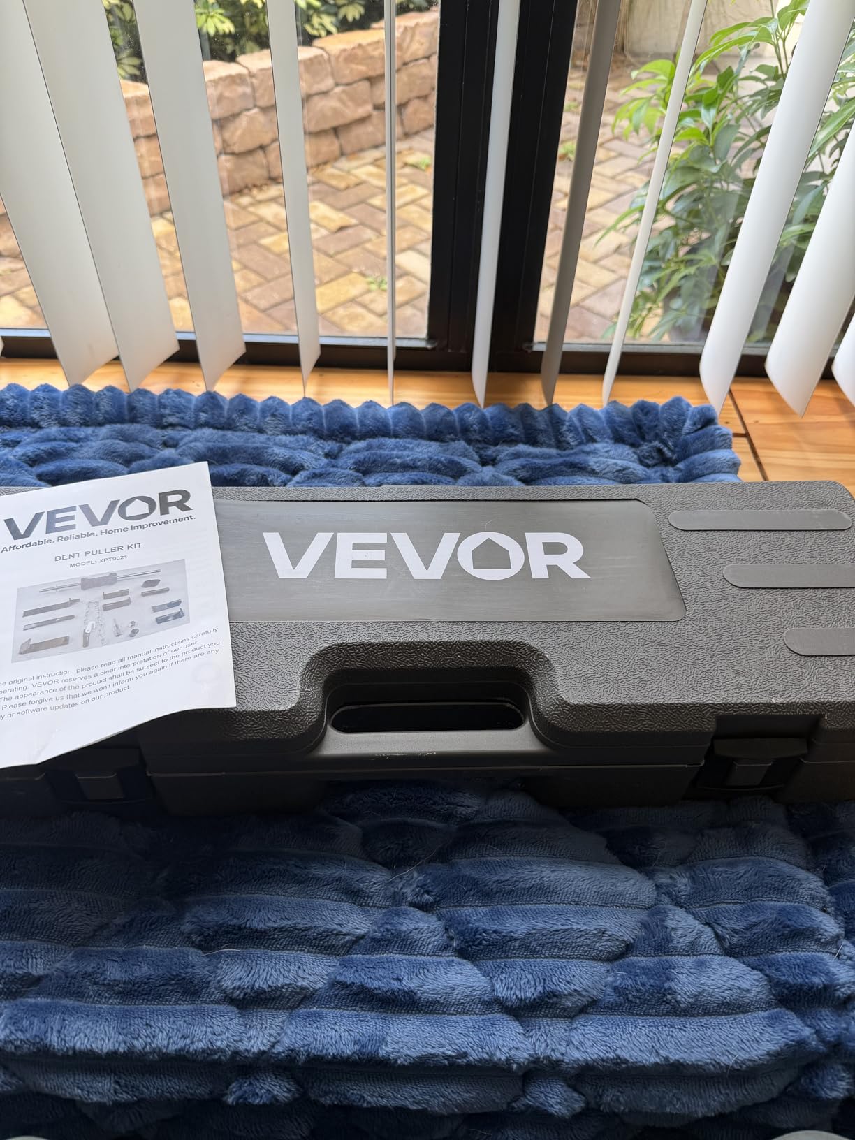 VEVOR Dent Puller Kit, 14-in-1 Slide Hammer Dent Removal Kit, Heavy-Duty Auto Body Truck Repair Automotive Damage Remover Tool Repair Frame with Carrying Case, Extension Rod, Non-Slip Handle customer photo 1