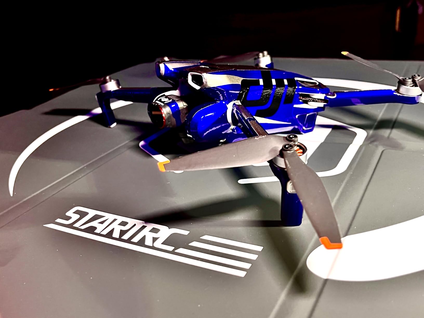 STARTRC PHOTO Drone Landing Pad Foldable 2x3 Fast-Fold, (22in/55cm) Double-Sided Waterproof Launch Pad, Weighted Helipad for DJI Mini 4 Pro/Mini 4k/Neo/Mini 3/5pro/Mini 2 se/Avata 2/Flip Drone Accessories, Blue-Gray customer photo 2