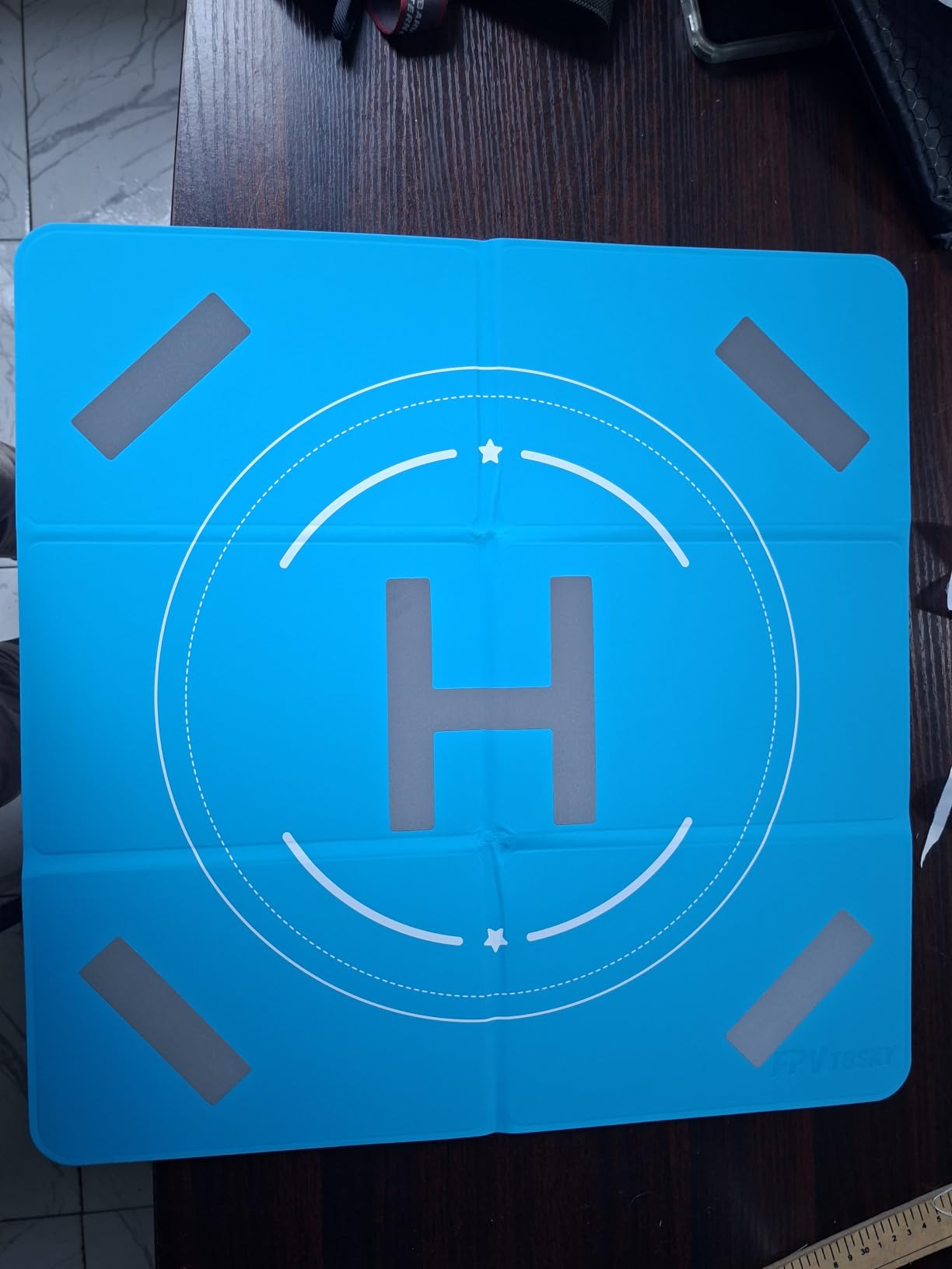 FPVtosky Nighttime Reflective Drone Landing Pad, Fast-fold Double Sided Waterproof Landig Pad Weighted for DJI Lito X1/Mini 5 Pro/ 4/3 Pro/Mini 4k / Mavic 4 / Air 3s/ Avata 2/ Neo/Flip customer photo 2