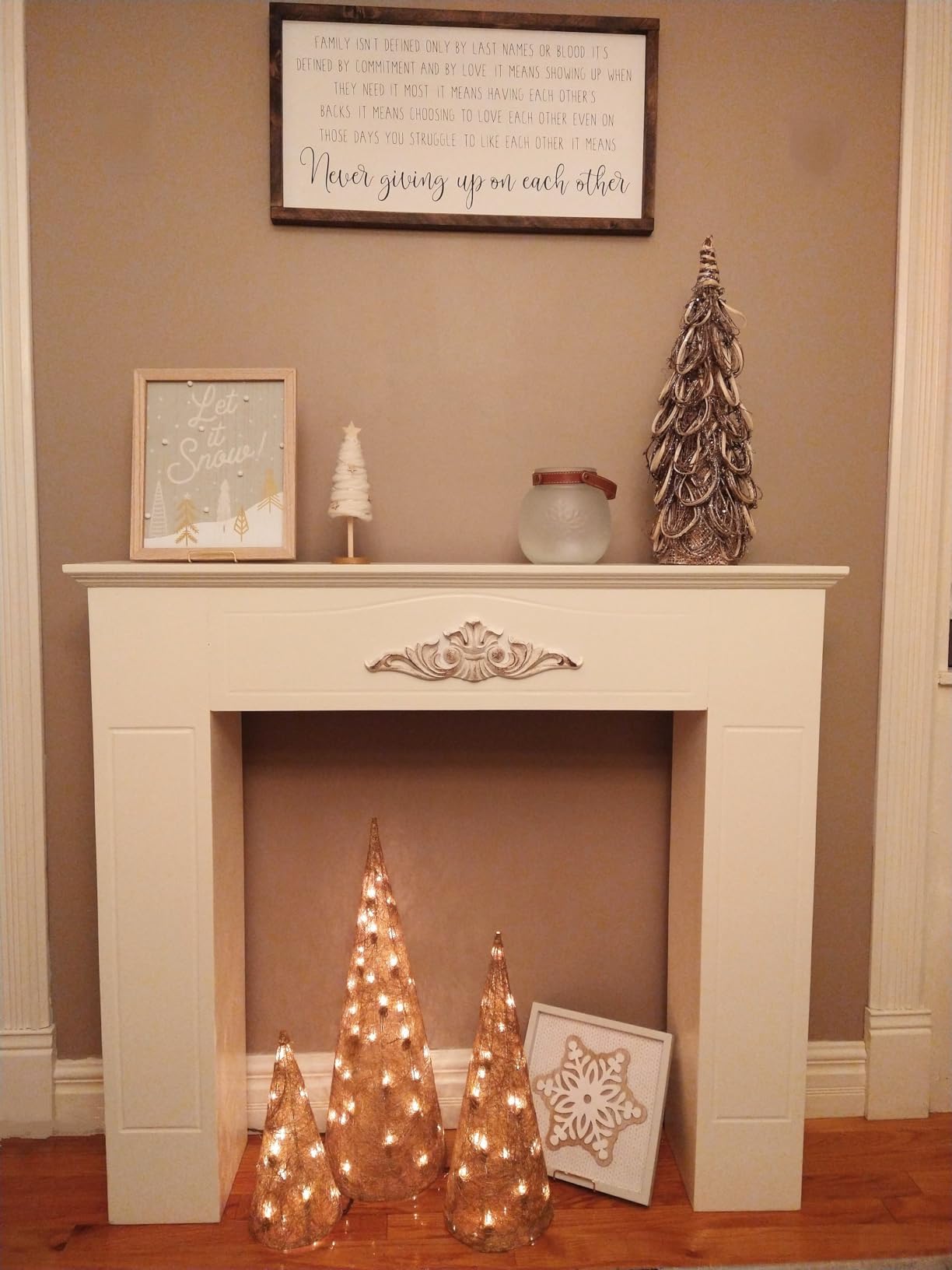 HOMCOM Modern Fireplace Mantel with Leg, 44.7