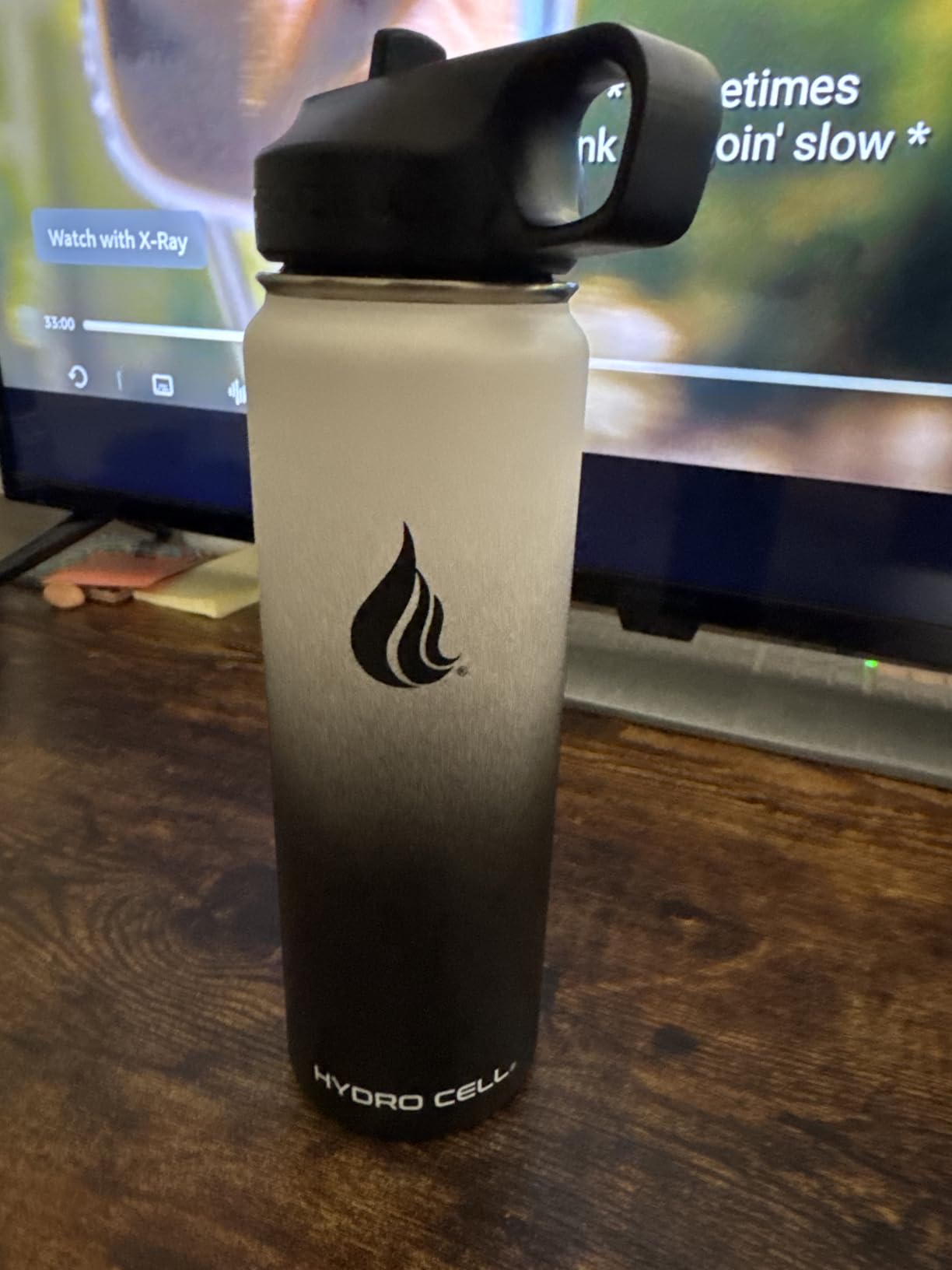 HYDRO CELL Stainless Steel Insulated Water Bottle with Straw - For Cold & Hot Drinks - Metal Vacuum Flask with Screw Cap and Modern Leakproof Sport Thermos for Adults (Peach 24oz) customer photo 1
