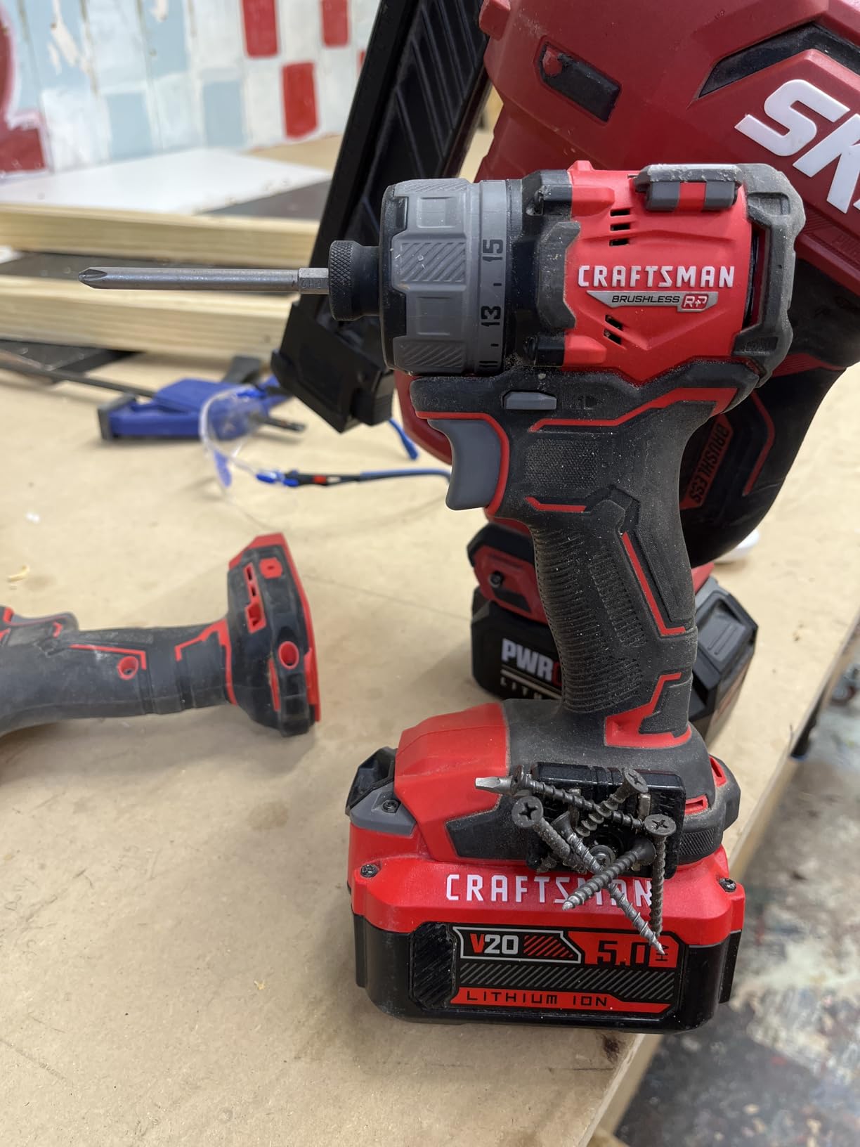CRAFTSMAN V20 BRUSHLESS RP Compact Drill/Driver, Variable Speeed Trigger, Built In LED, Includes Battery and Charger (CMCD714D1) customer photo 2