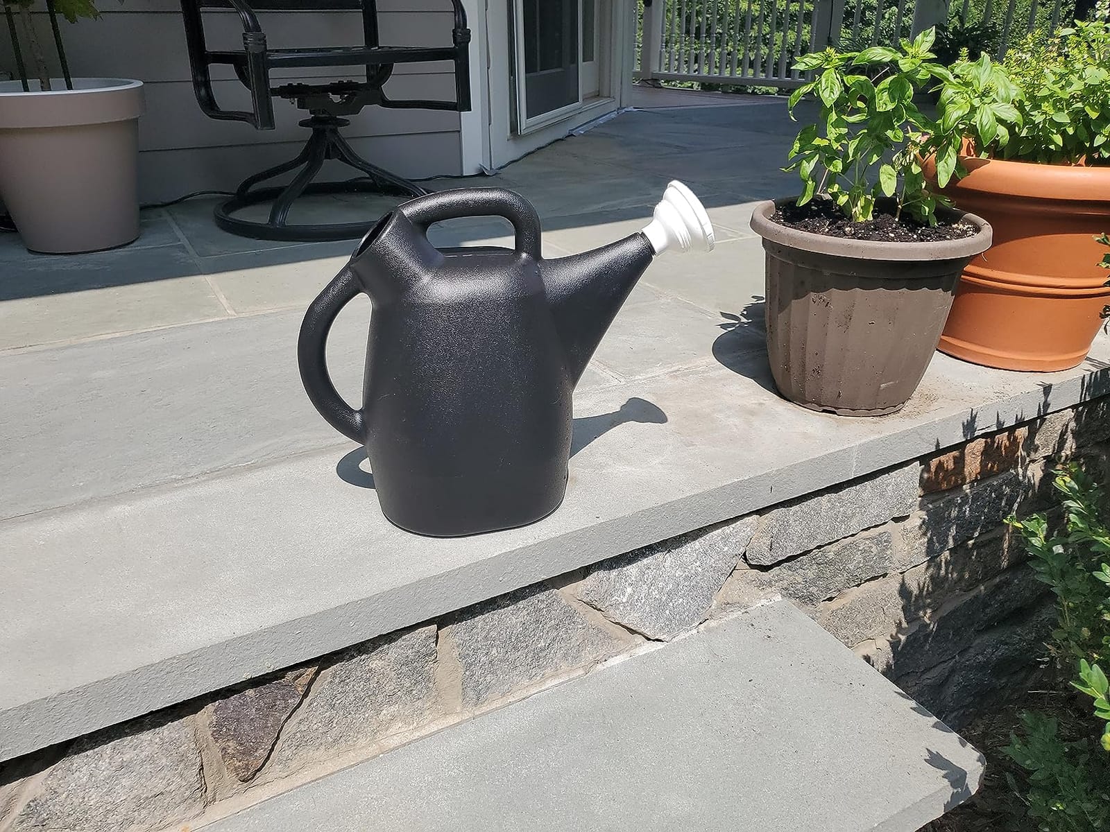 Chapin 1/2-Gallon Watering Can, Lightweight for Easy Watering, Indoor Plants customer photo 1