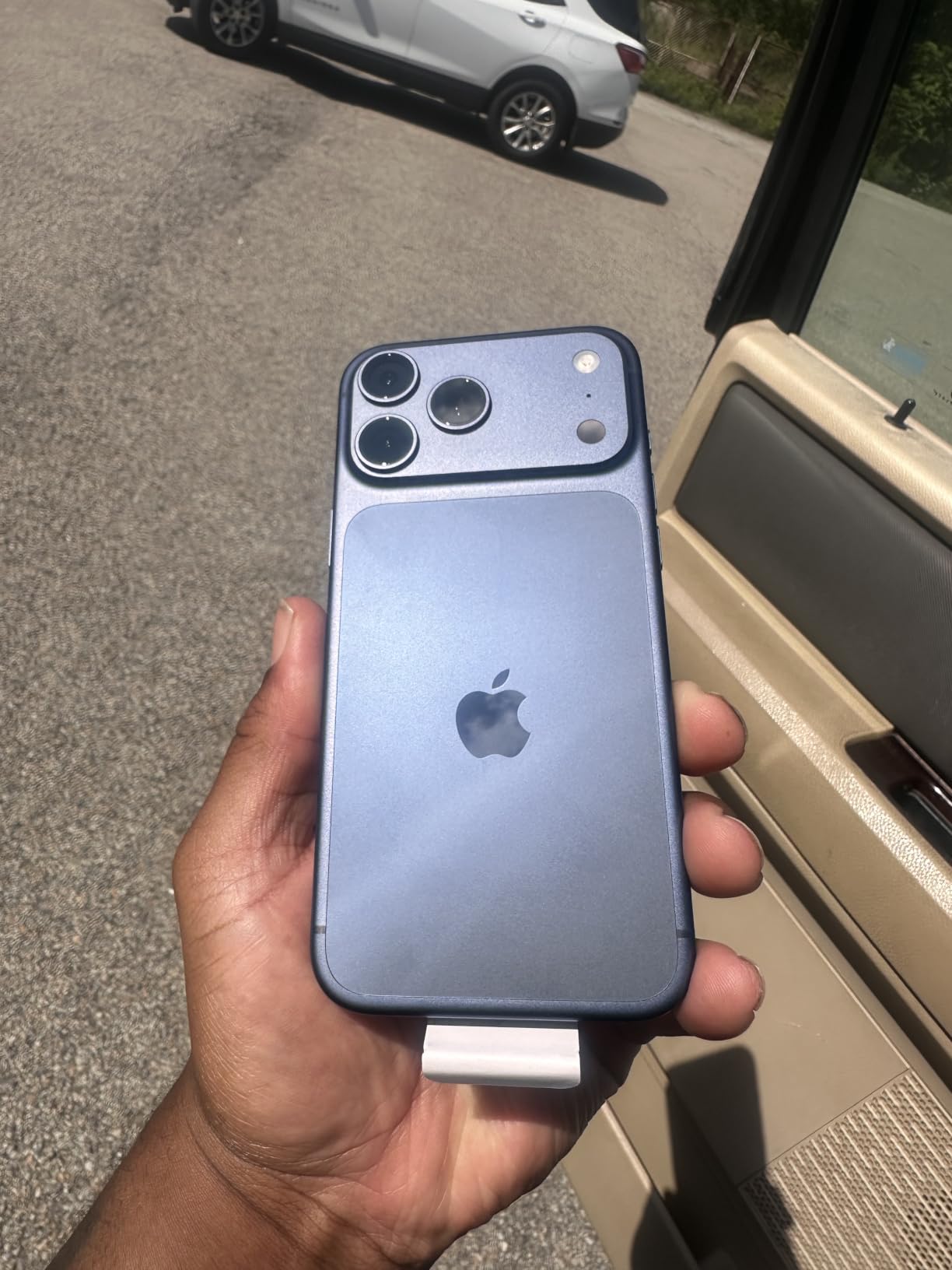 Apple iPhone 17 Pro Max, US Version, 256GB, eSIM, Deep Blue - Unlocked (Renewed) customer photo 1